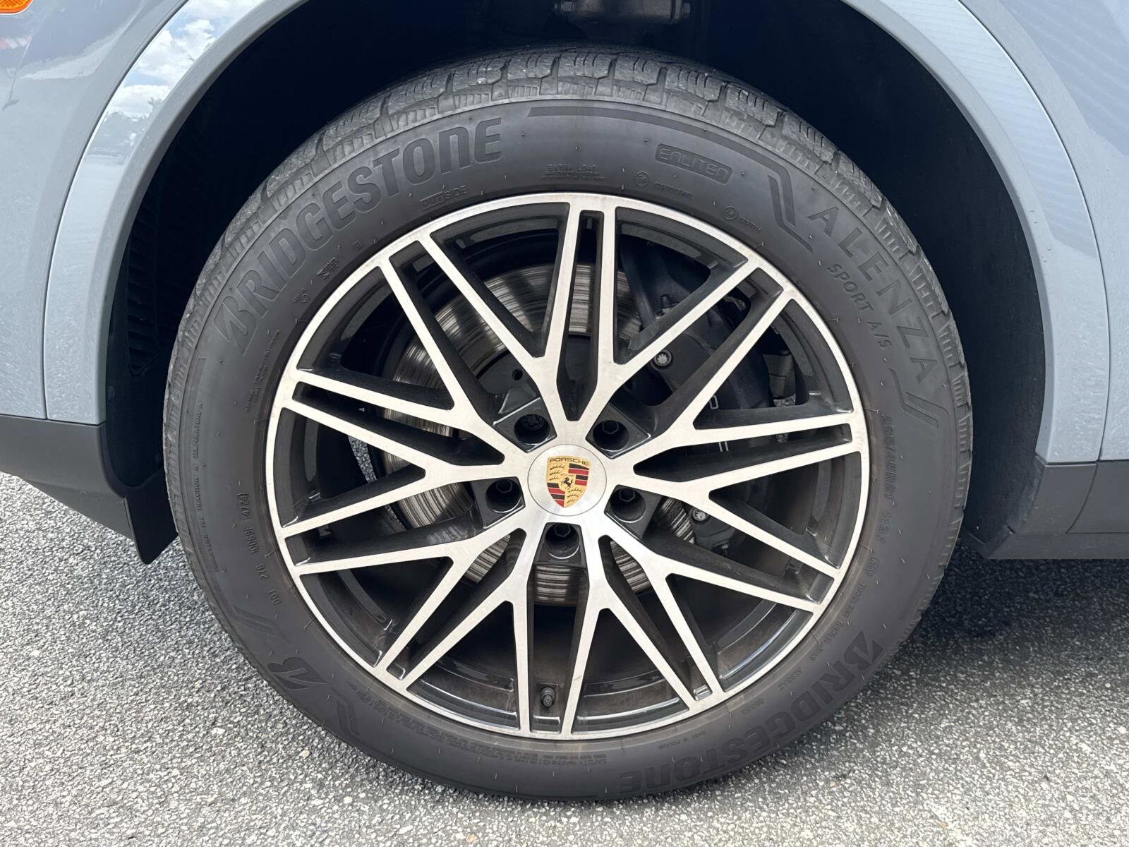 2025 Porsche Cayenne Base - Photo 12