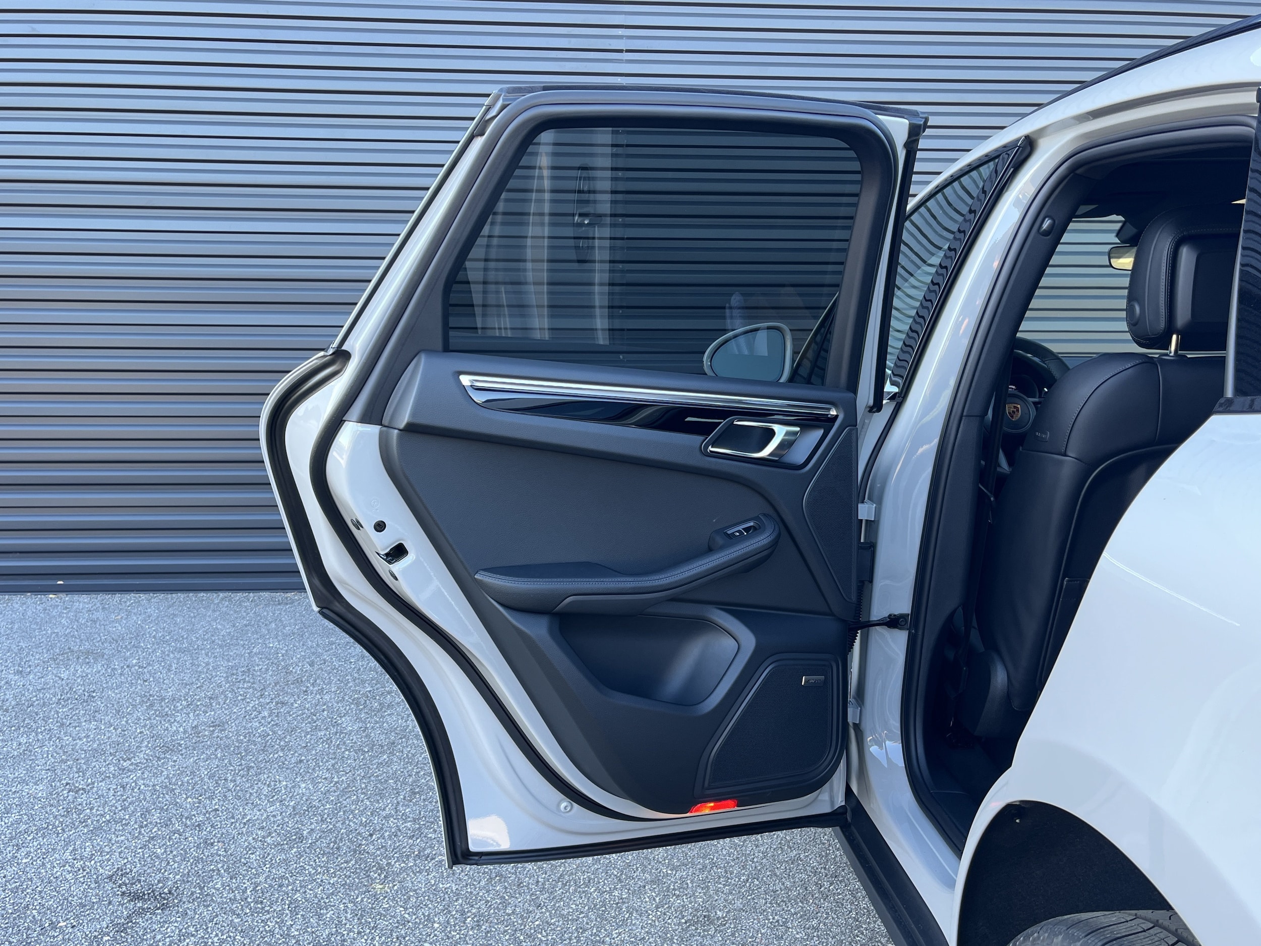 2026 Porsche Macan Base - Photo 26