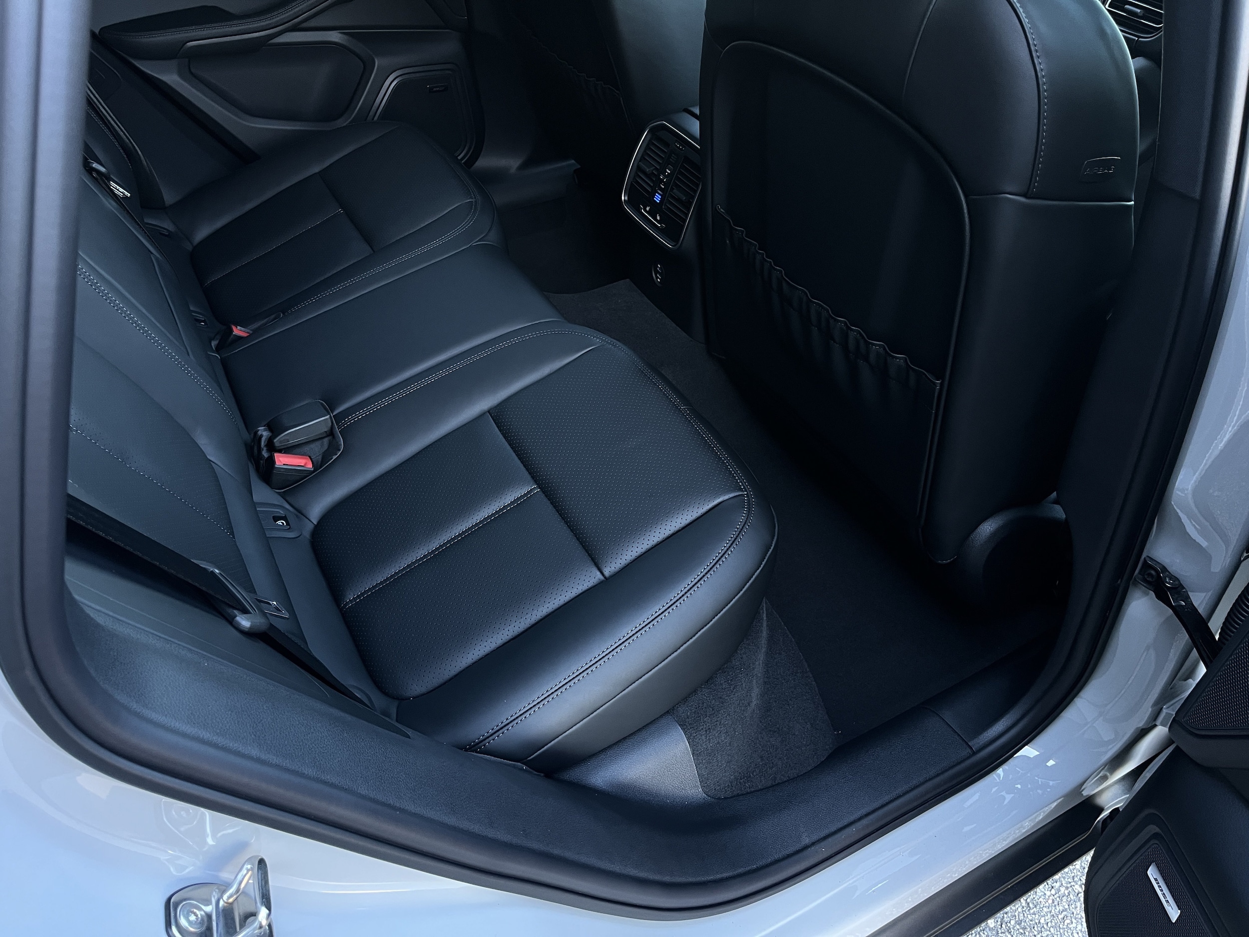 2026 Porsche Macan Base - Photo 20