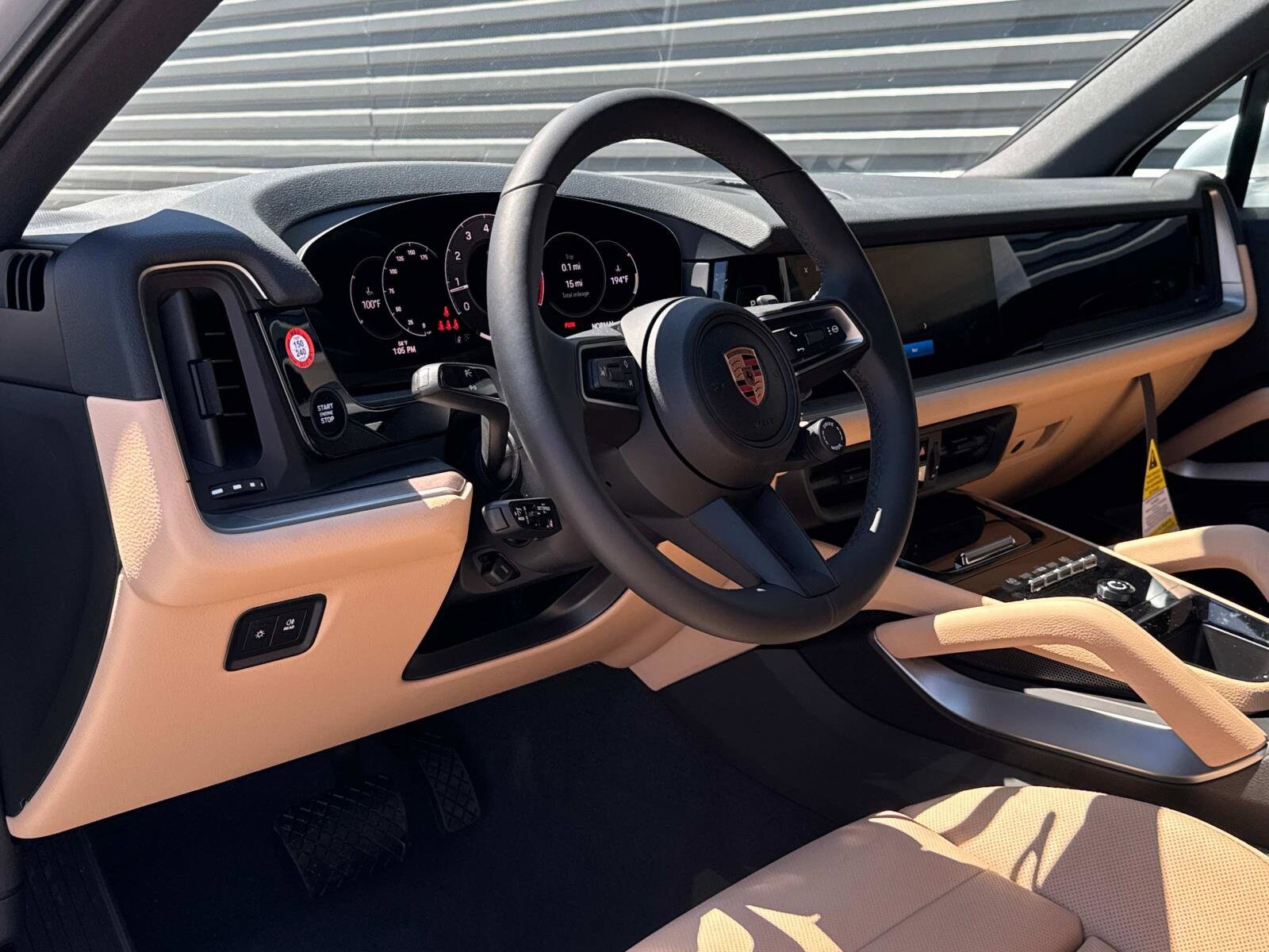 2025 Porsche Cayenne photo 4