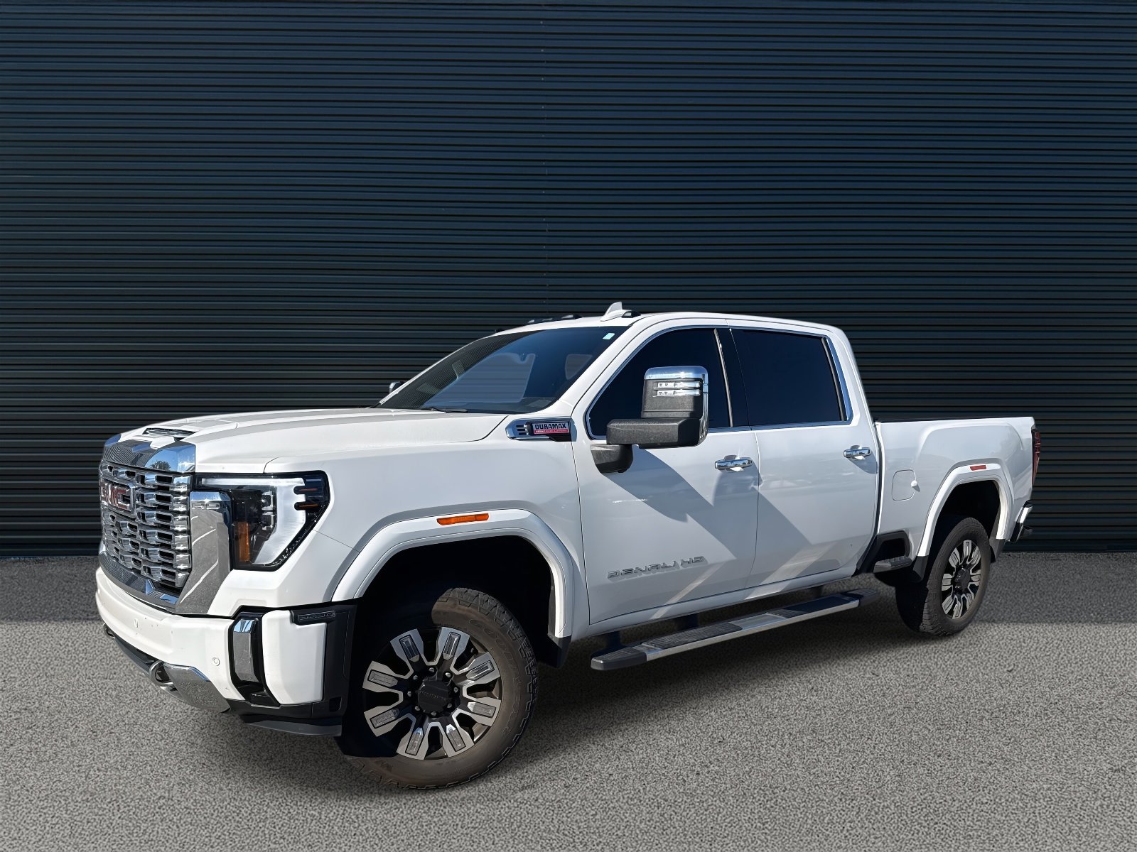 2024 GMC Sierra 2500HD Denali's photo