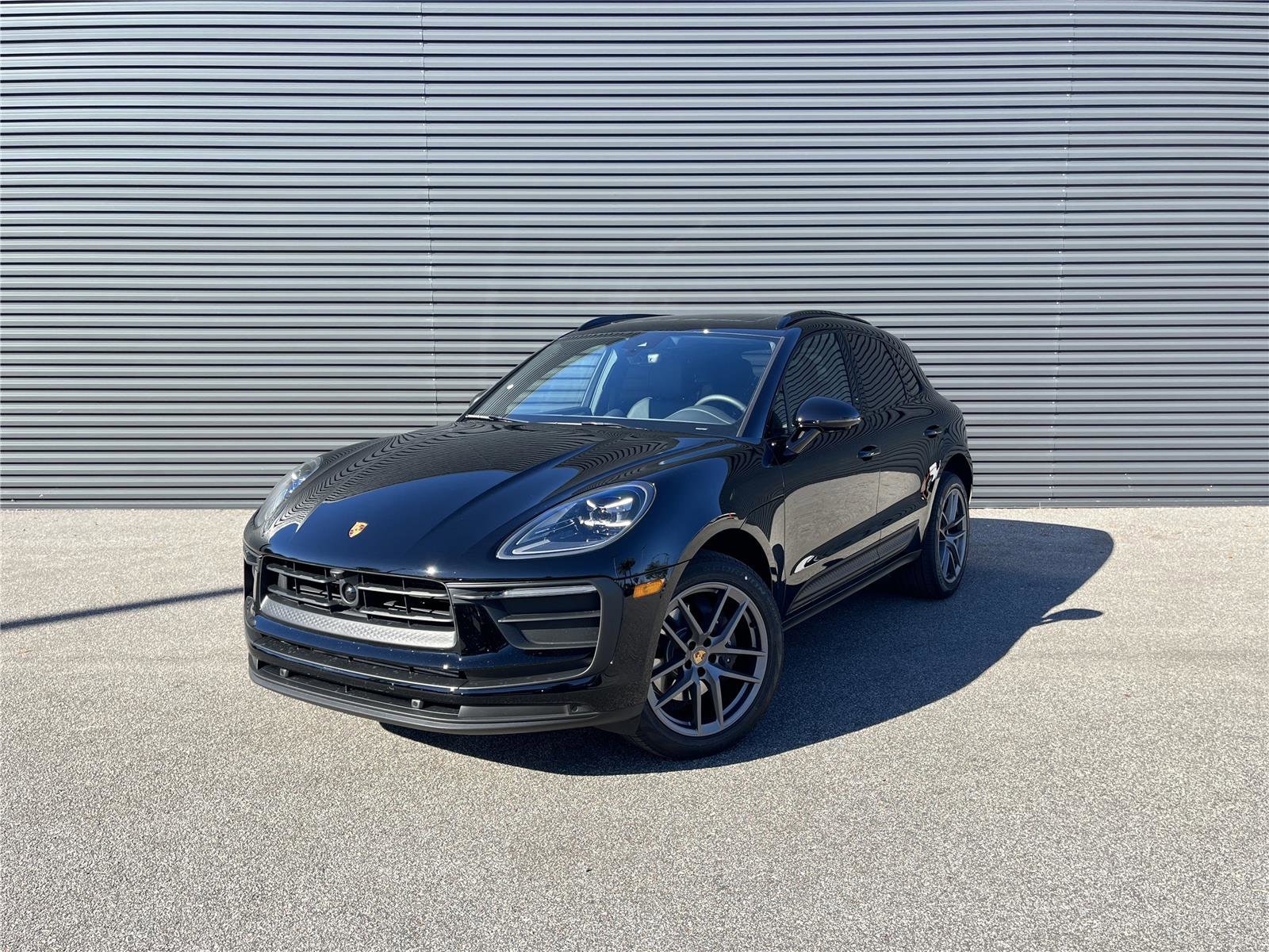 2026 Porsche Macan Base