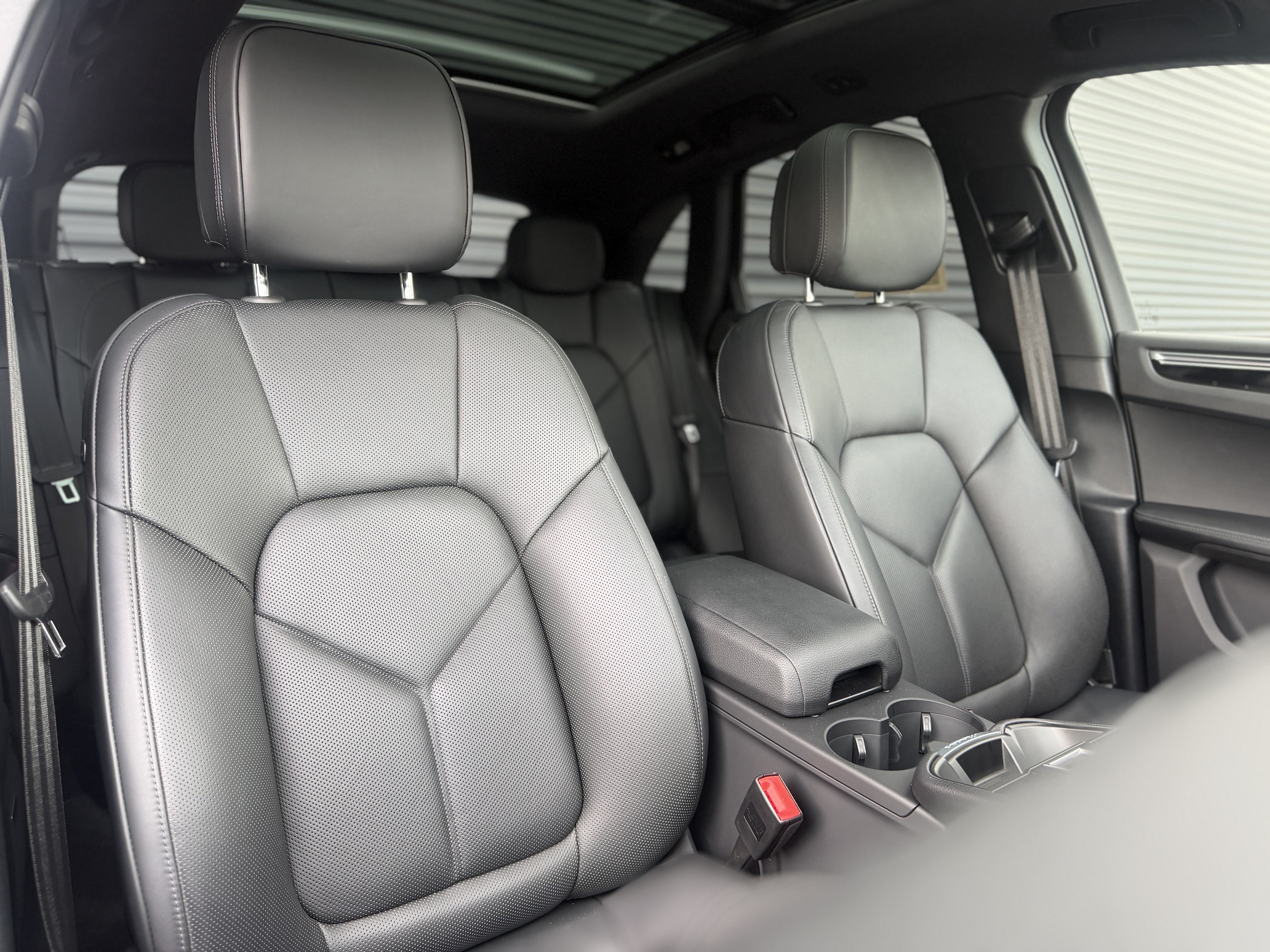 2026 Porsche Macan Base - Photo 23