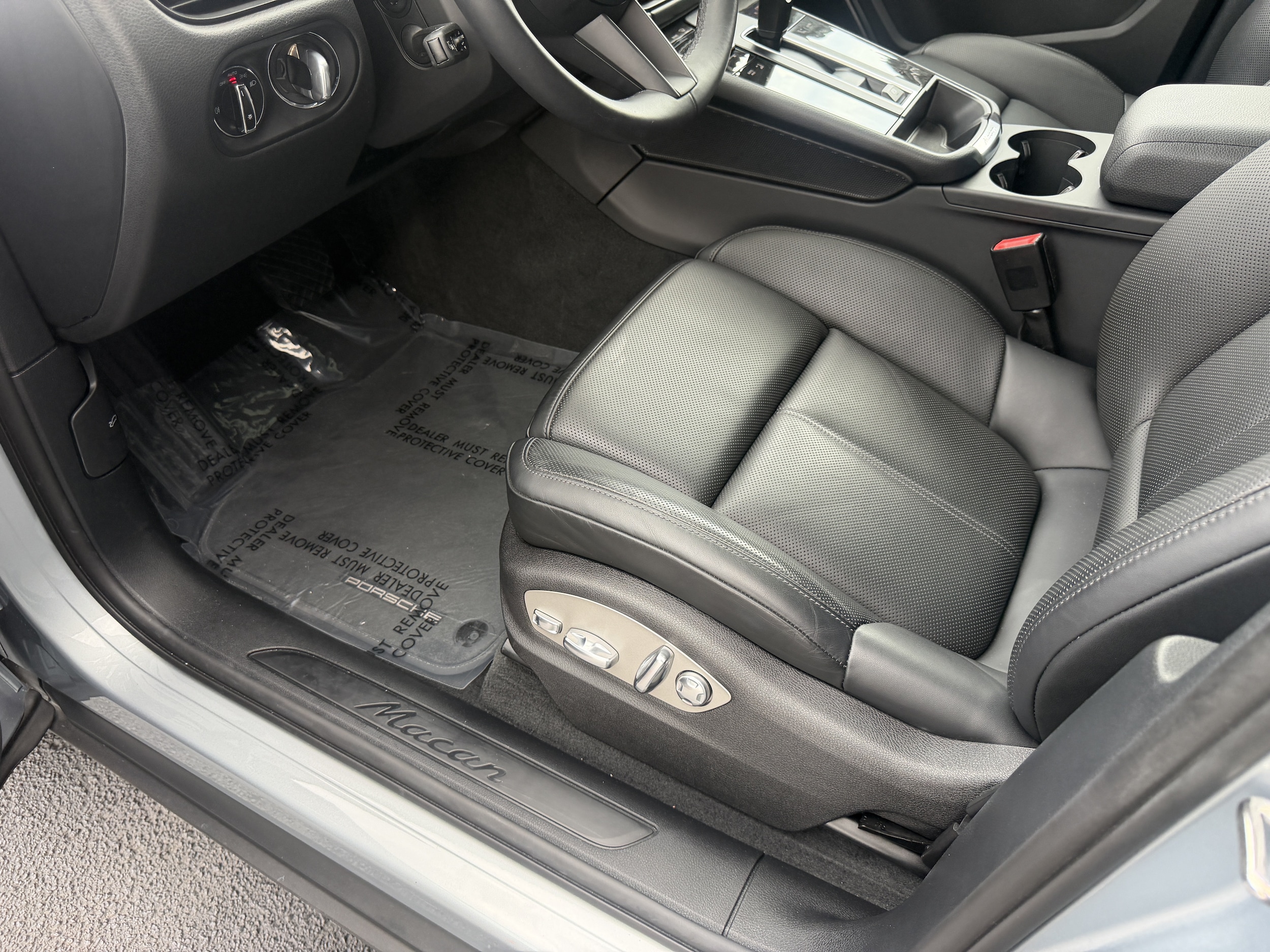 2026 Porsche Macan Base - Photo 16