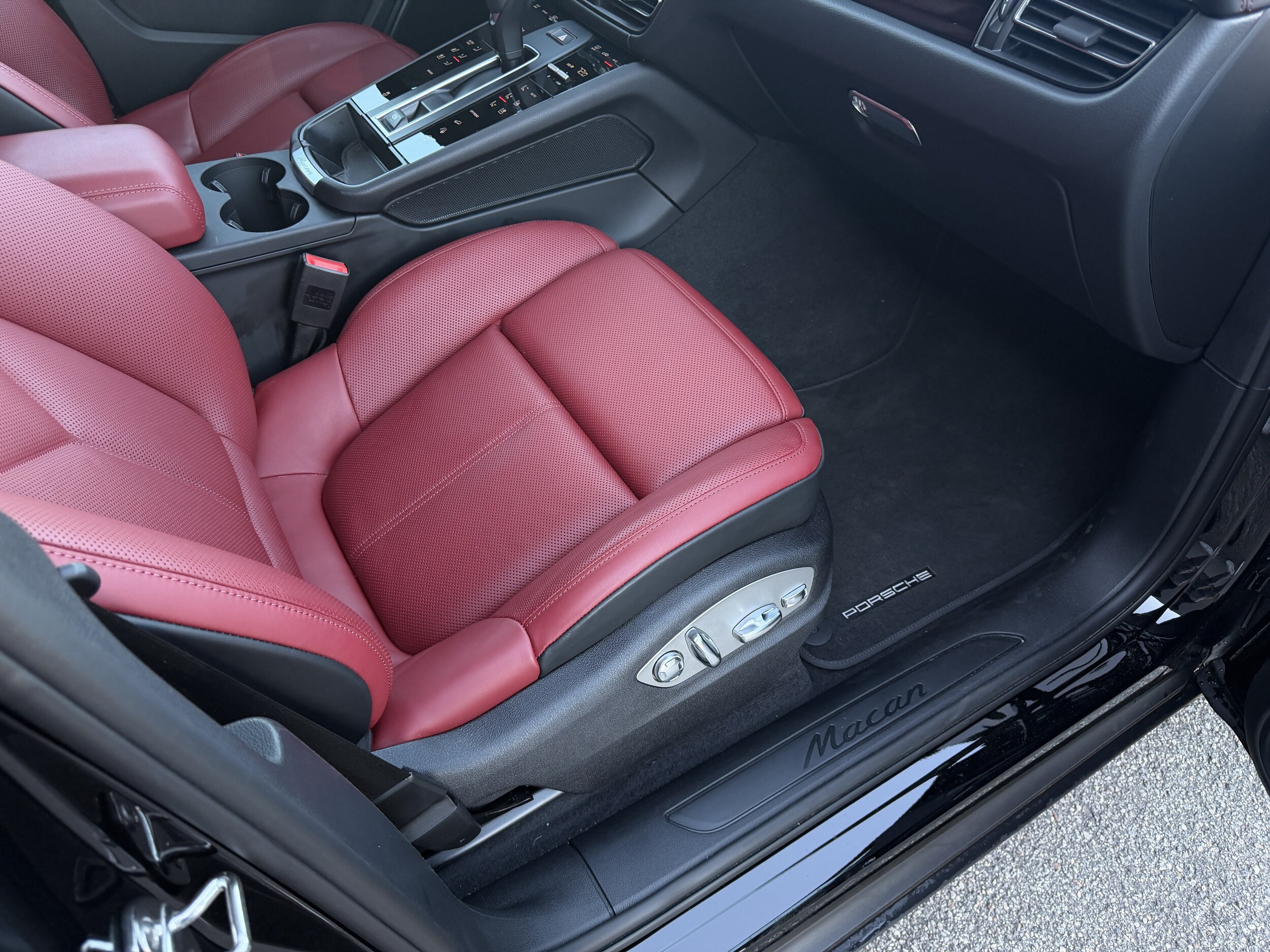 2026 Porsche Macan Base - Photo 22