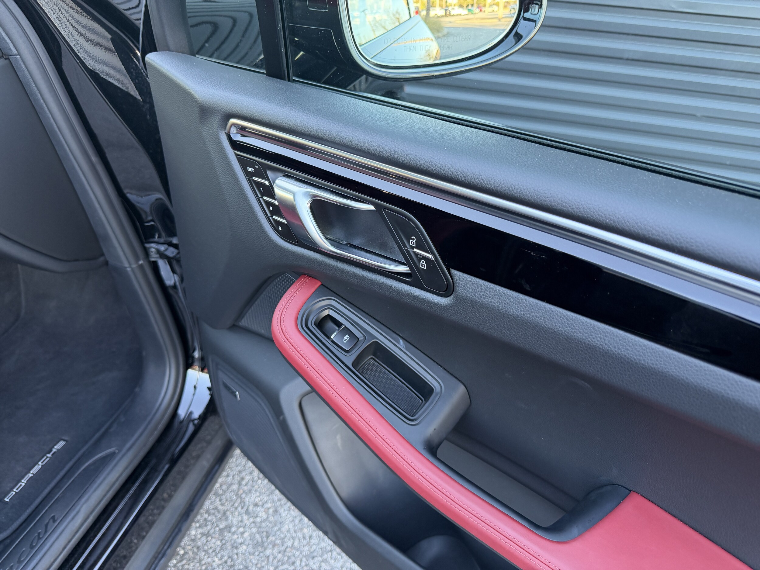 2026 Porsche Macan Base - Photo 27