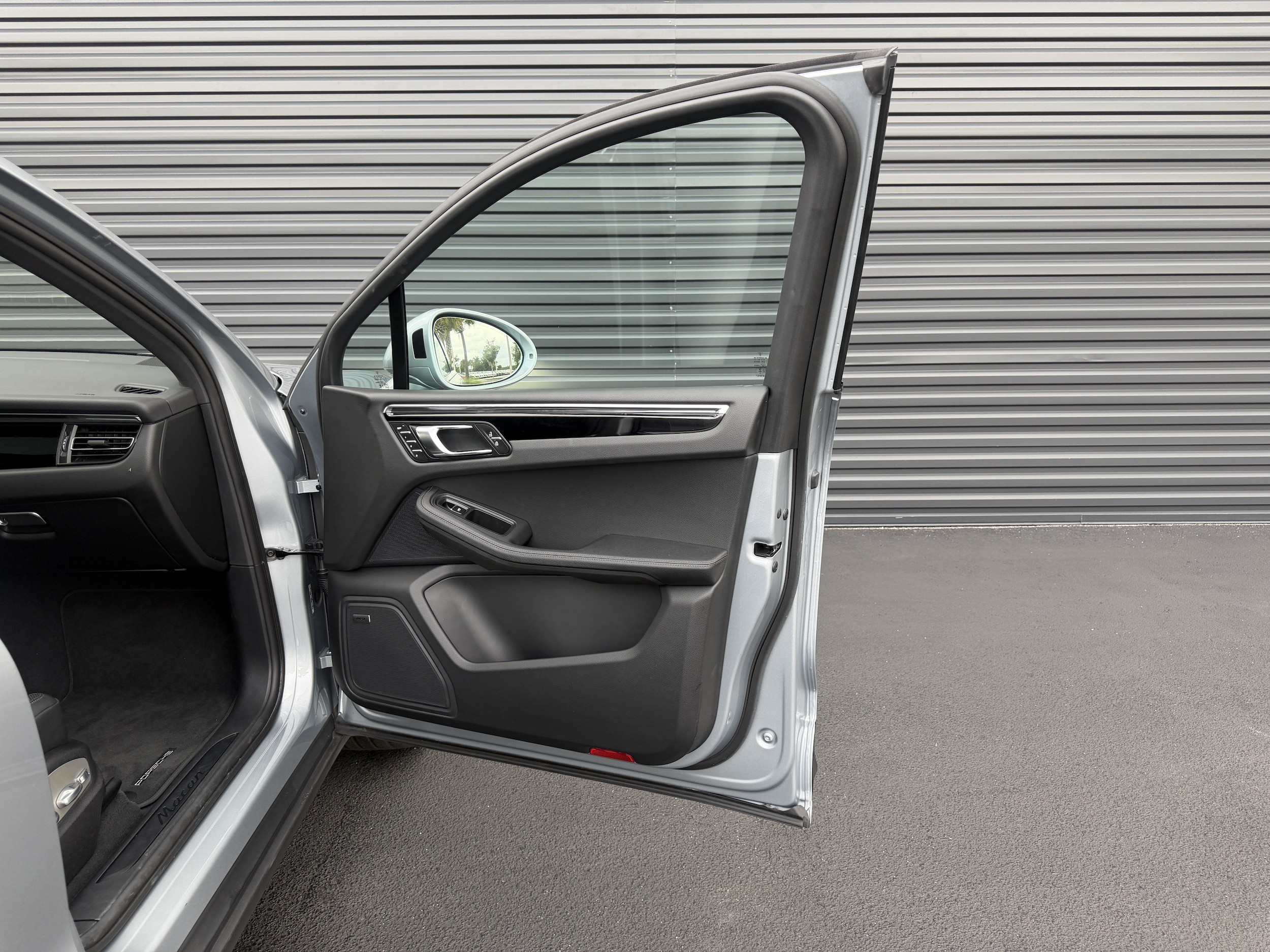 2026 Porsche Macan Base - Photo 28