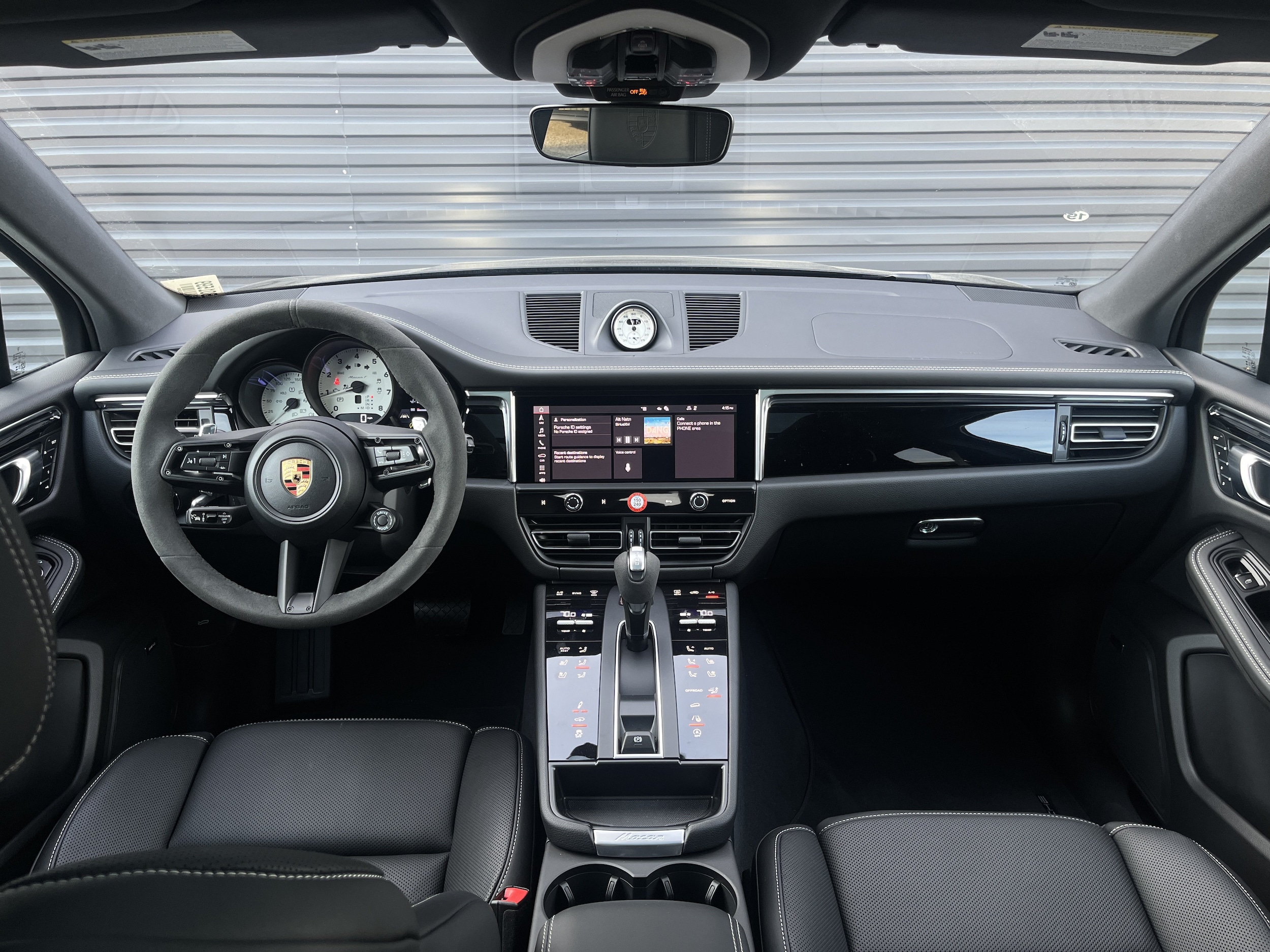 2026 Porsche Macan T - Photo 34