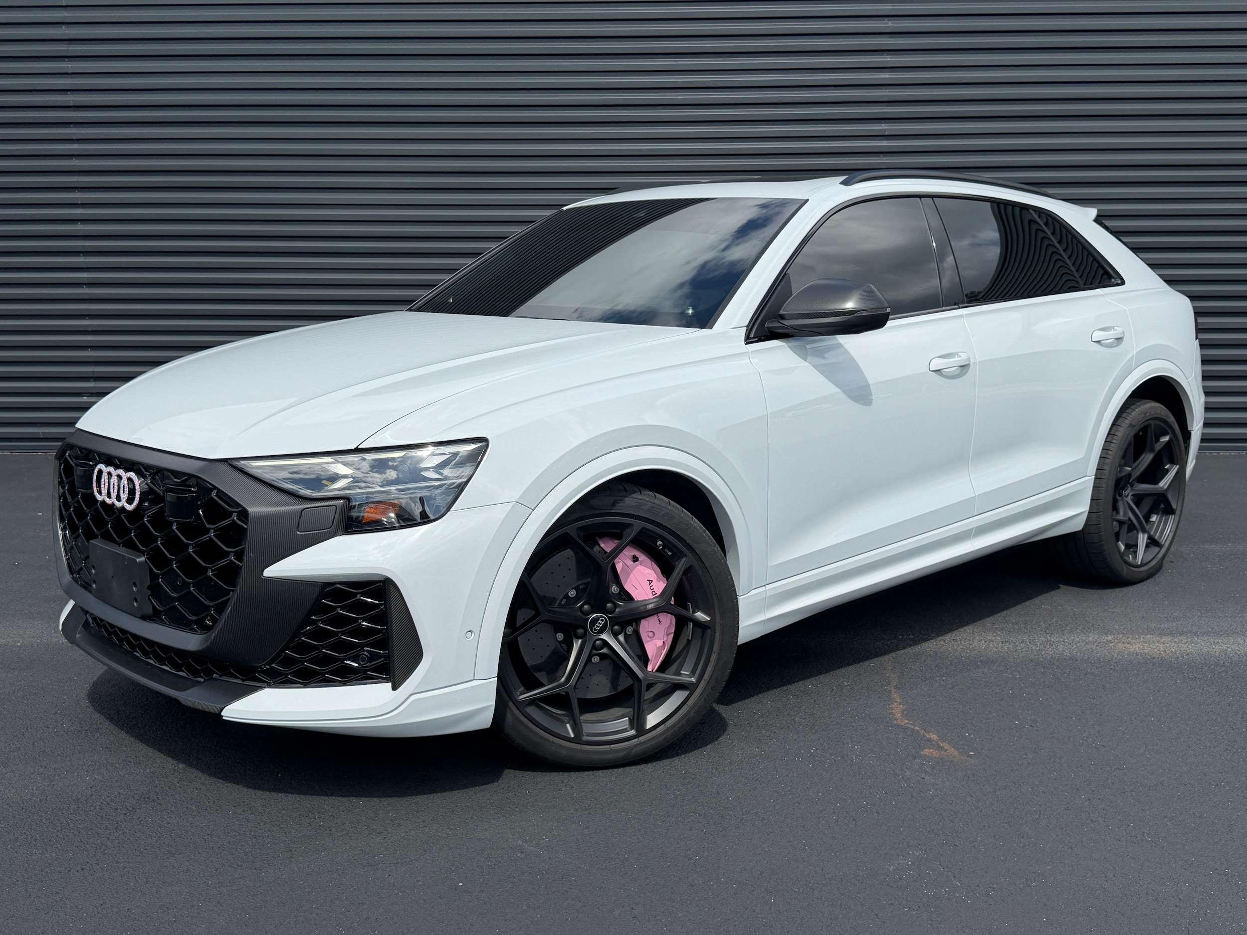 2025 Audi RS Q8 -'s photo