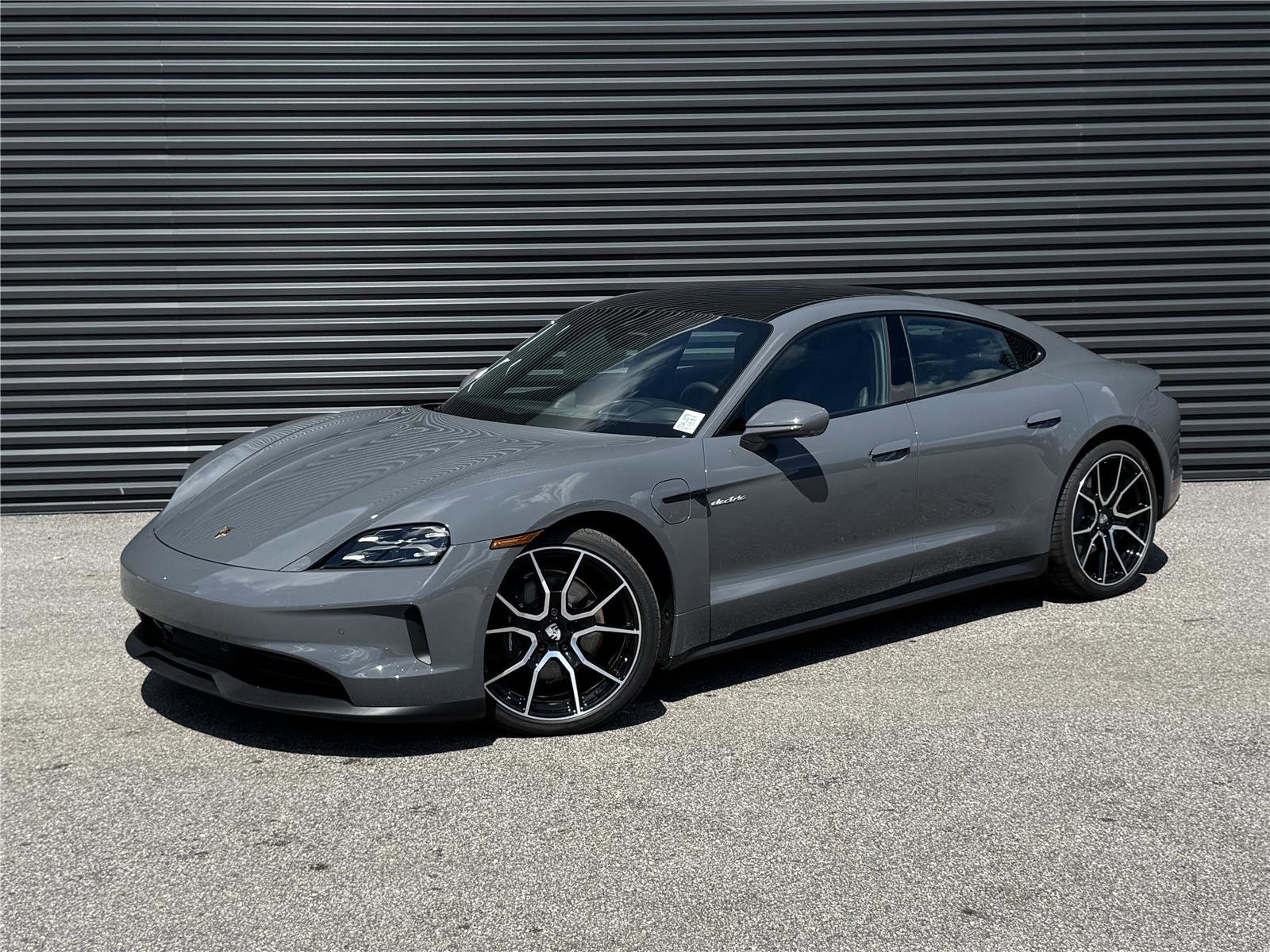 2025 Porsche Taycan