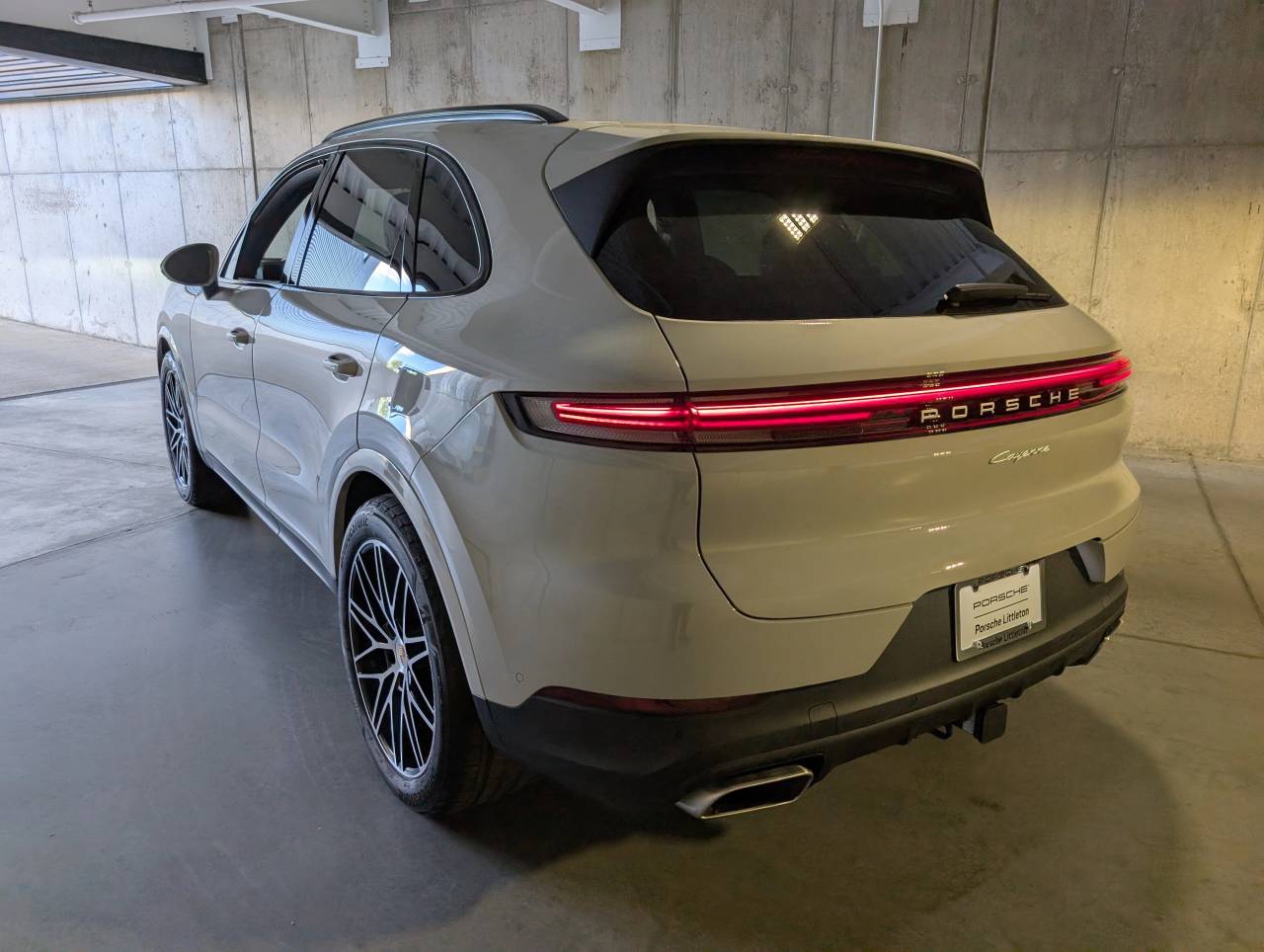 2026 Porsche Cayenne photo 3