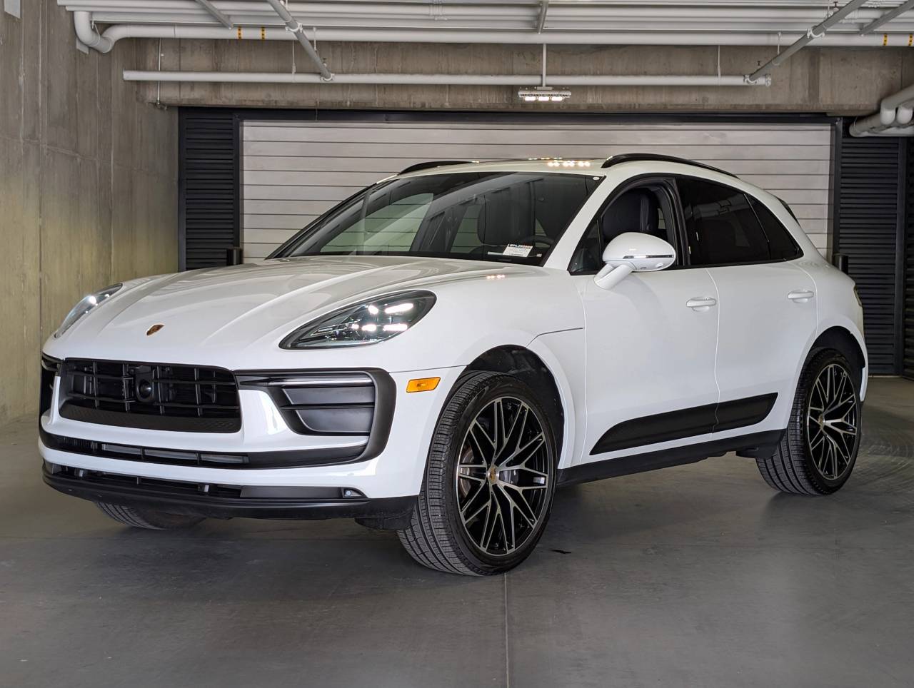 2026 Porsche Macan's photo