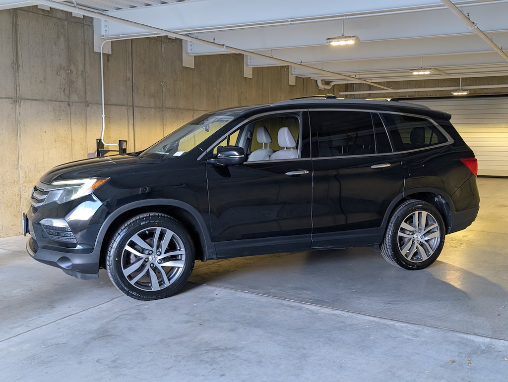 Used 2018 Honda Pilot Touring SUV