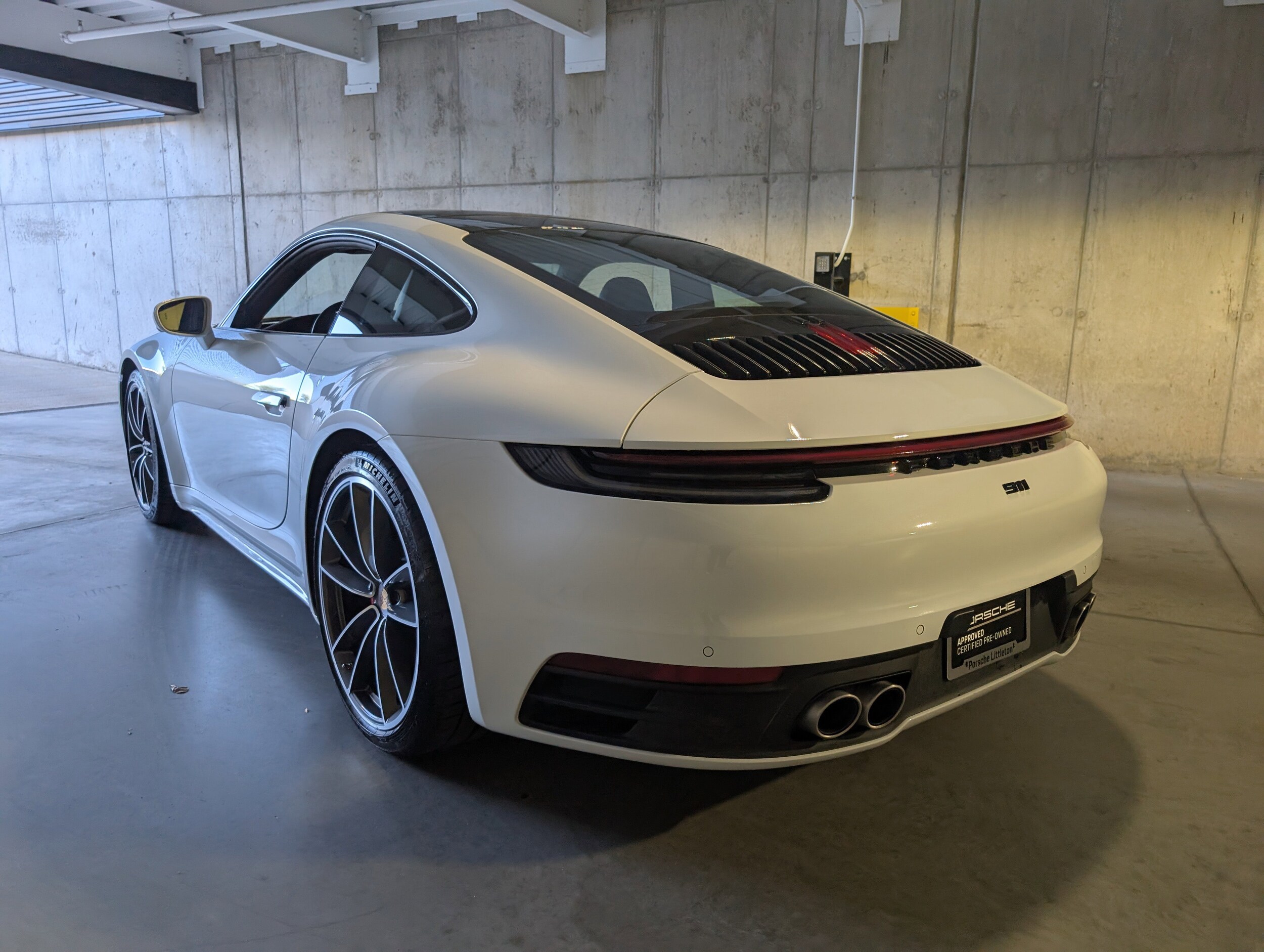 2022 Porsche 911 S photo 3