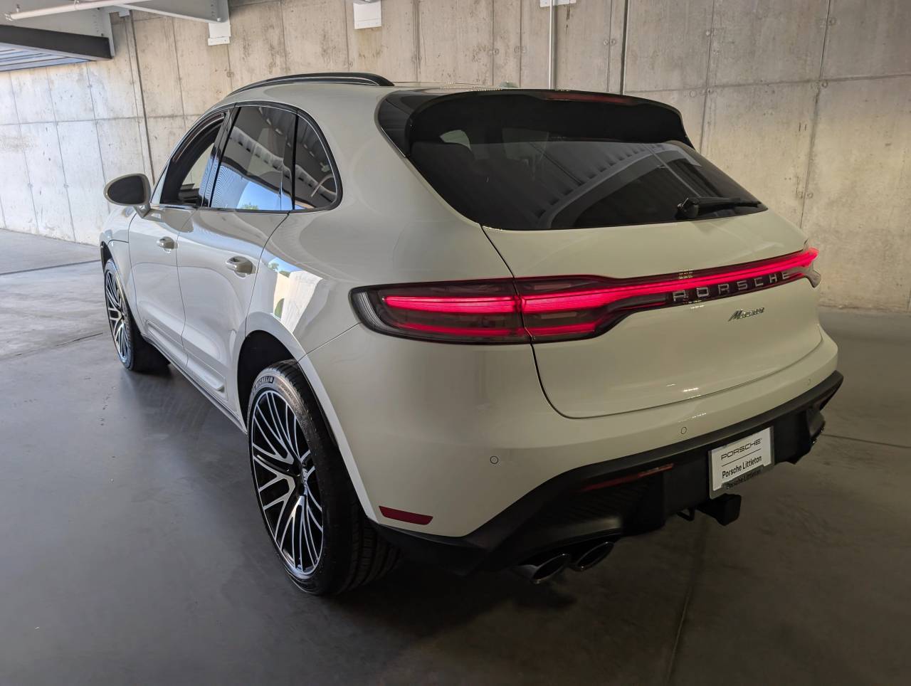 2025 Porsche Macan T photo 3