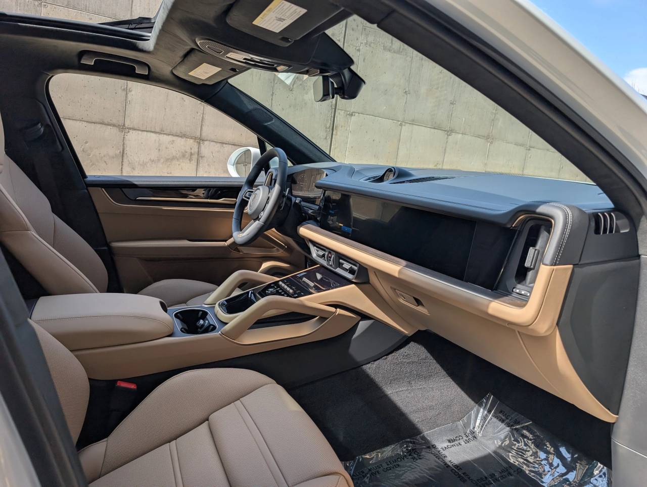 2025 Porsche Cayenne Turbo E-Hybrid - Photo 29