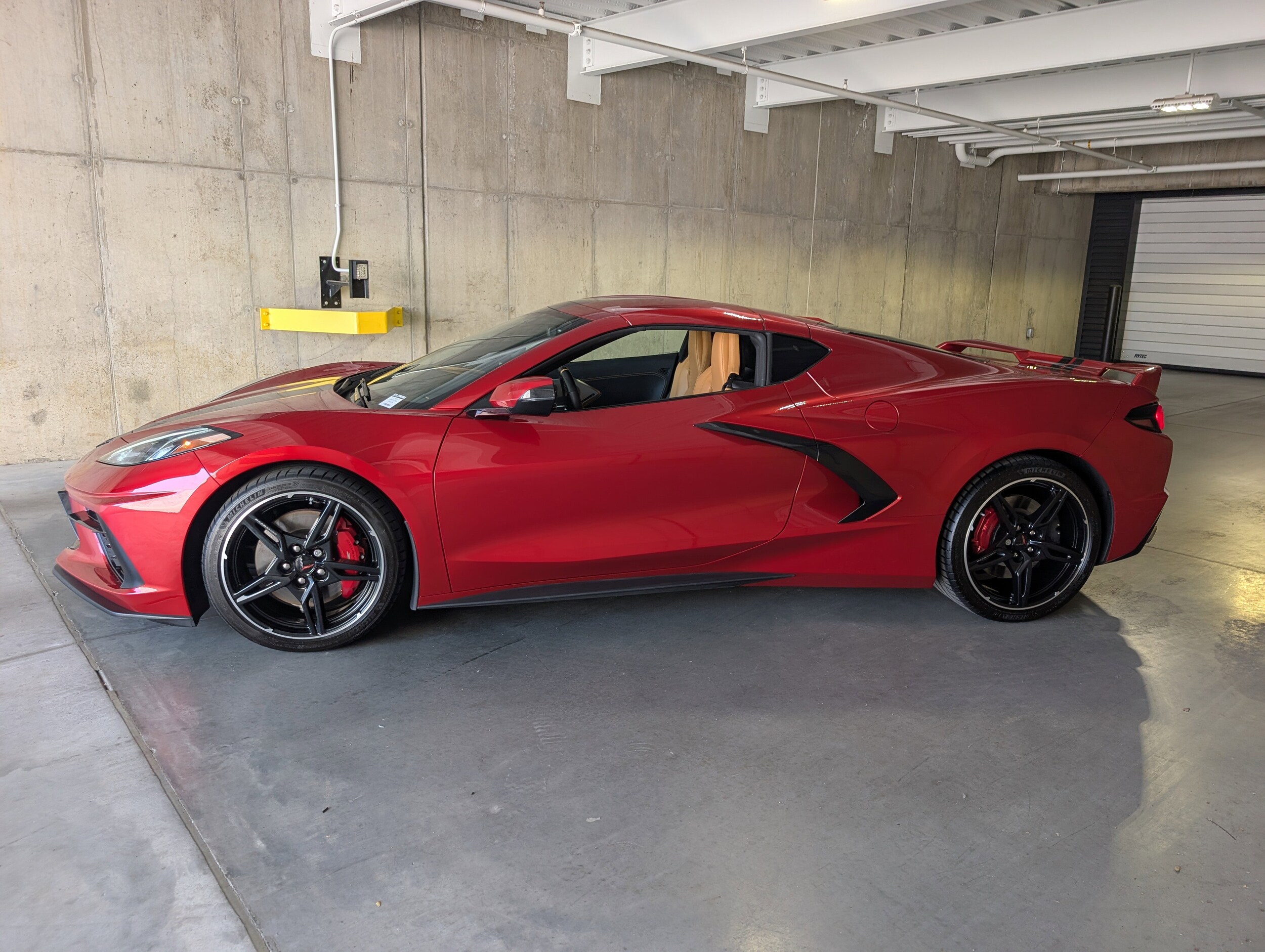 2022 Chevrolet Corvette 2LT photo 2