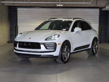 2025 Porsche Macan SUV
