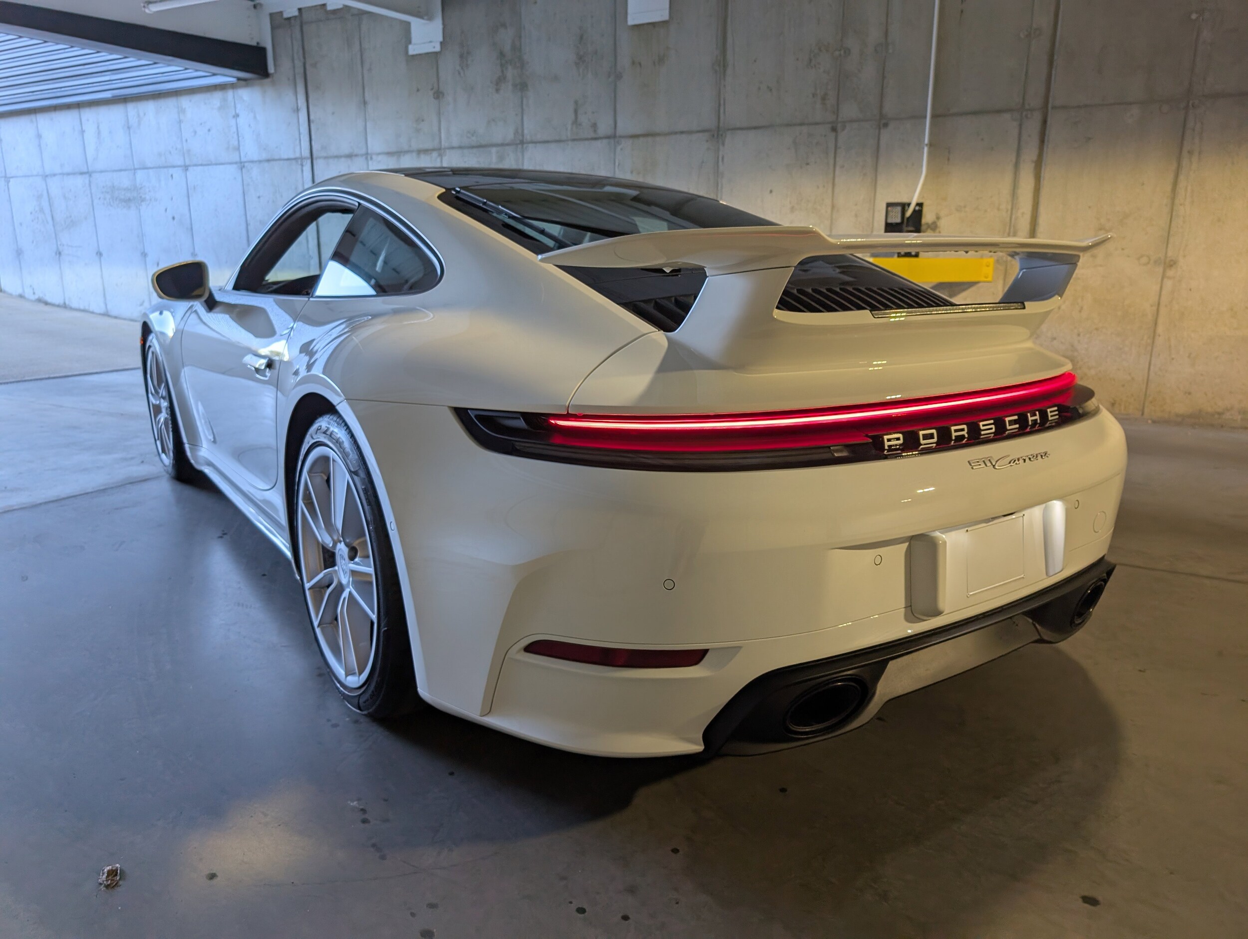 2025 Porsche 911 photo 3