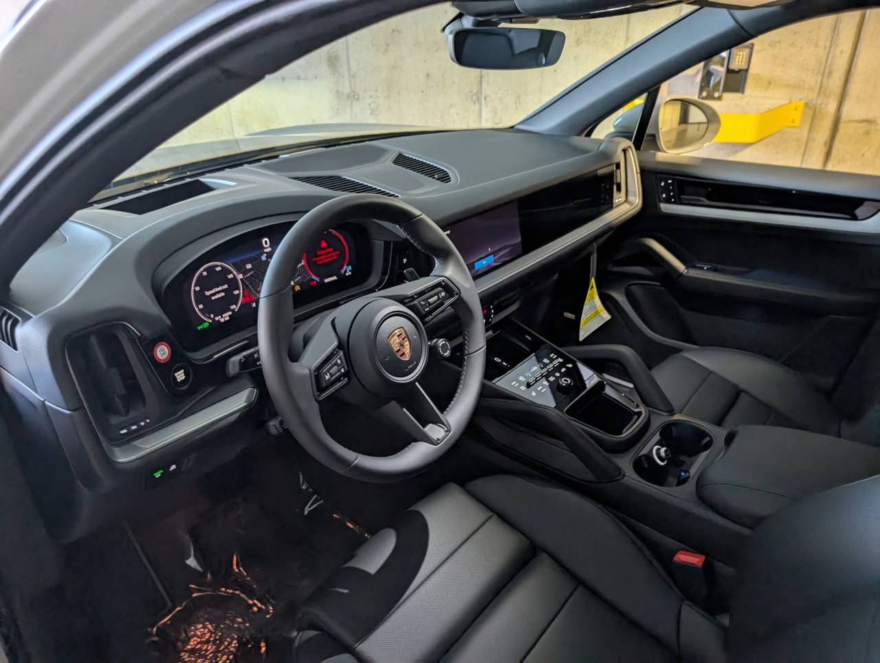 2026 Porsche Cayenne photo 4