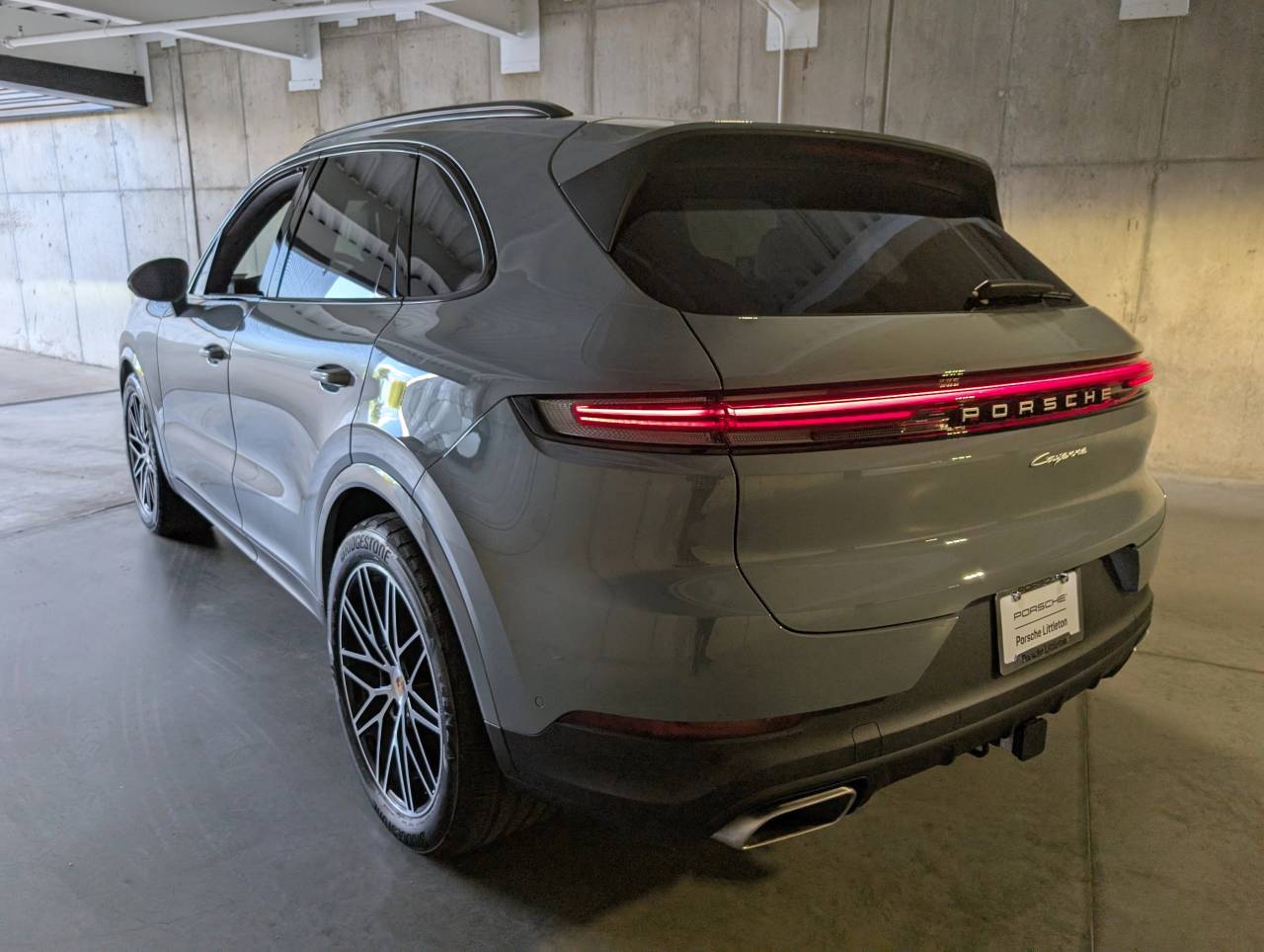 2026 Porsche Cayenne photo 3