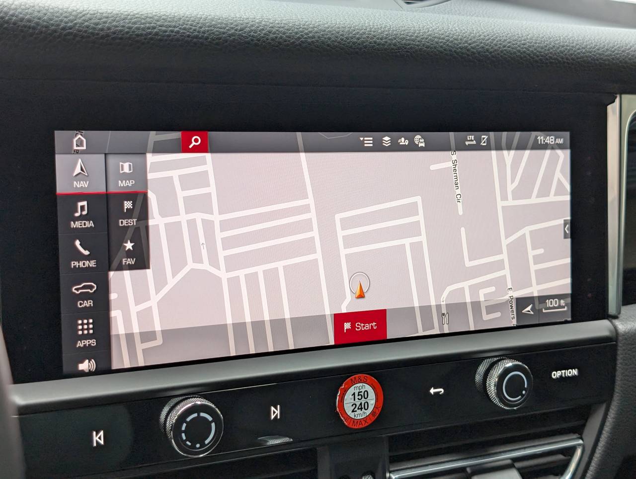 2025 Porsche Macan - Photo 31