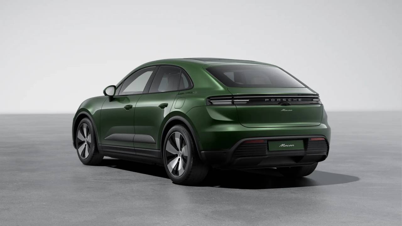 2025 Porsche Macan Electric photo 3
