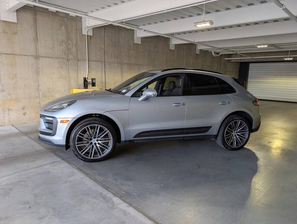 Certified 2025 Porsche Macan  SUV