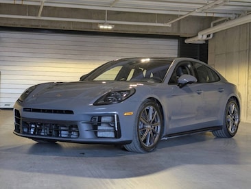 2025 Porsche Panamera 4