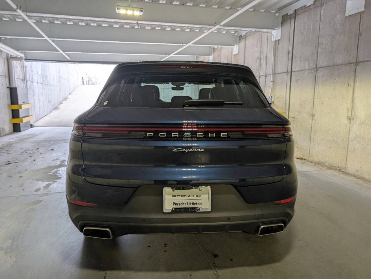 2025 Porsche Cayenne photo 4