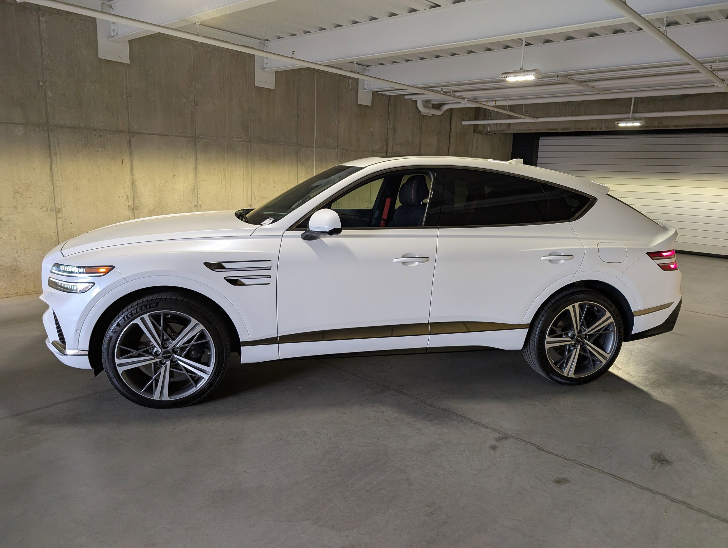 2025 Genesis GV80 Coupe 3.5T photo 2