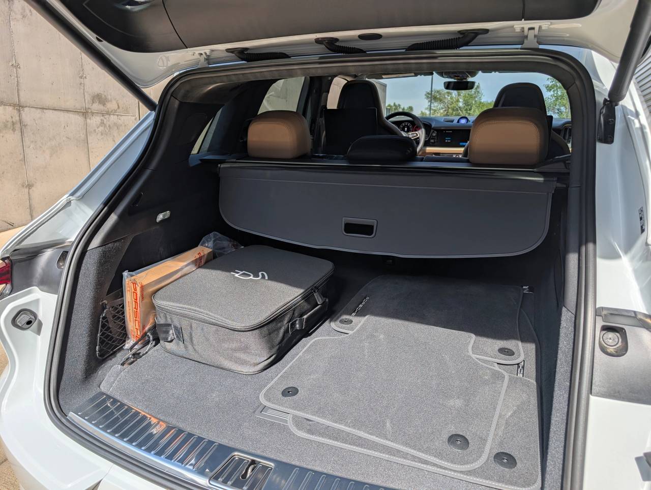 2025 Porsche Cayenne Turbo E-Hybrid - Photo 25