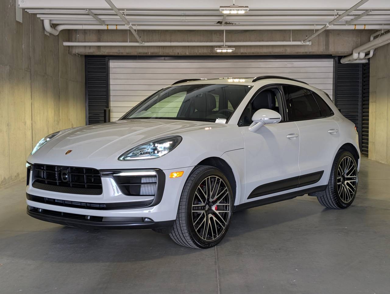 2026 Porsche Macan S's photo