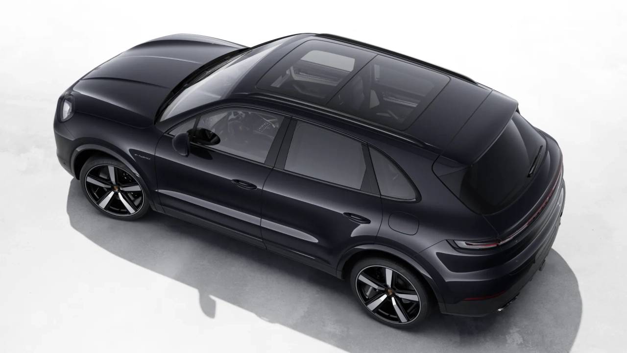 2026 Porsche Cayenne S E-Hybrid photo 2