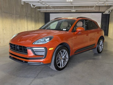 2025 Porsche Macan SUV