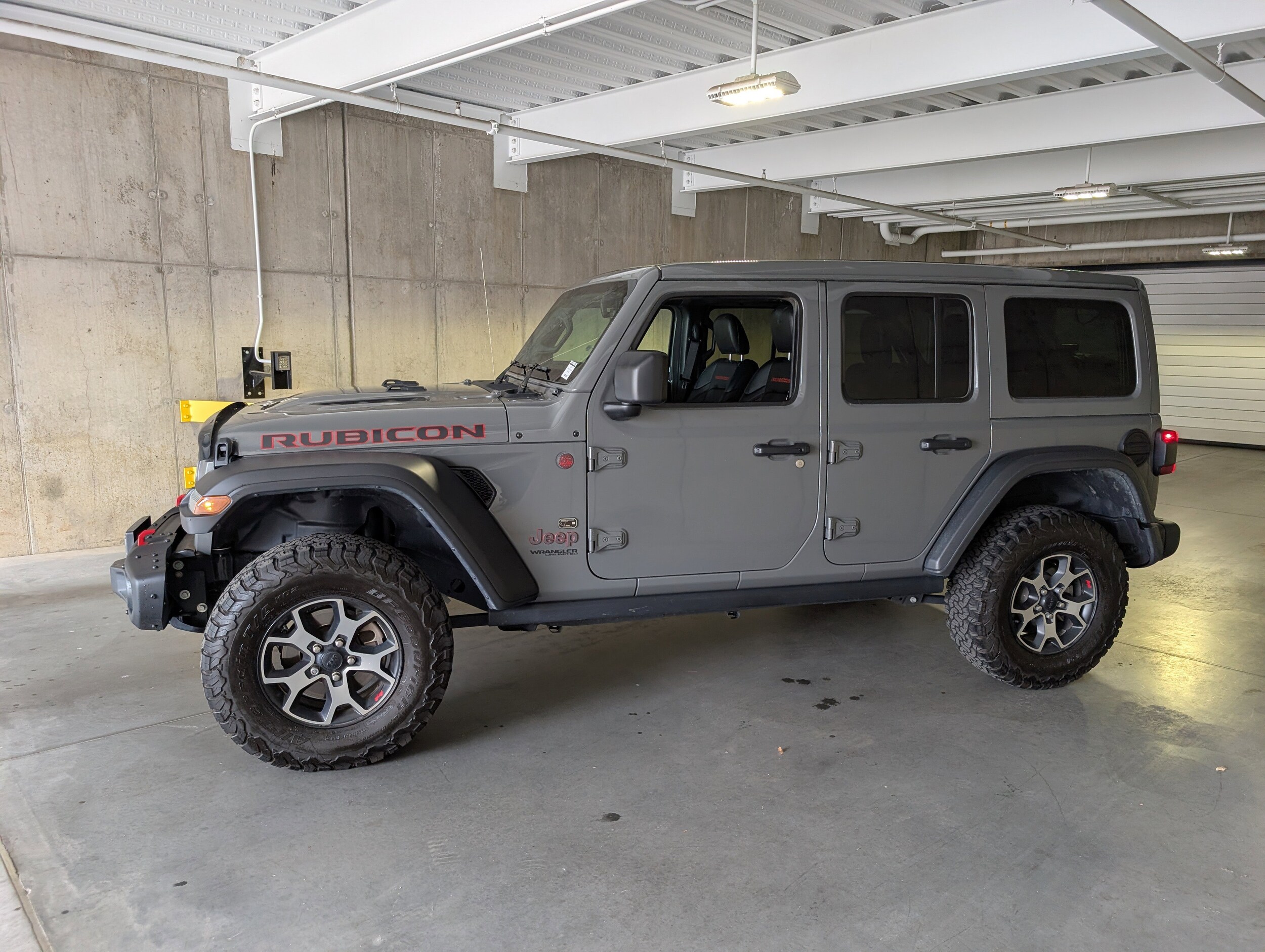 2020 Jeep Wrangler Unlimited Rubicon High Tide photo 2