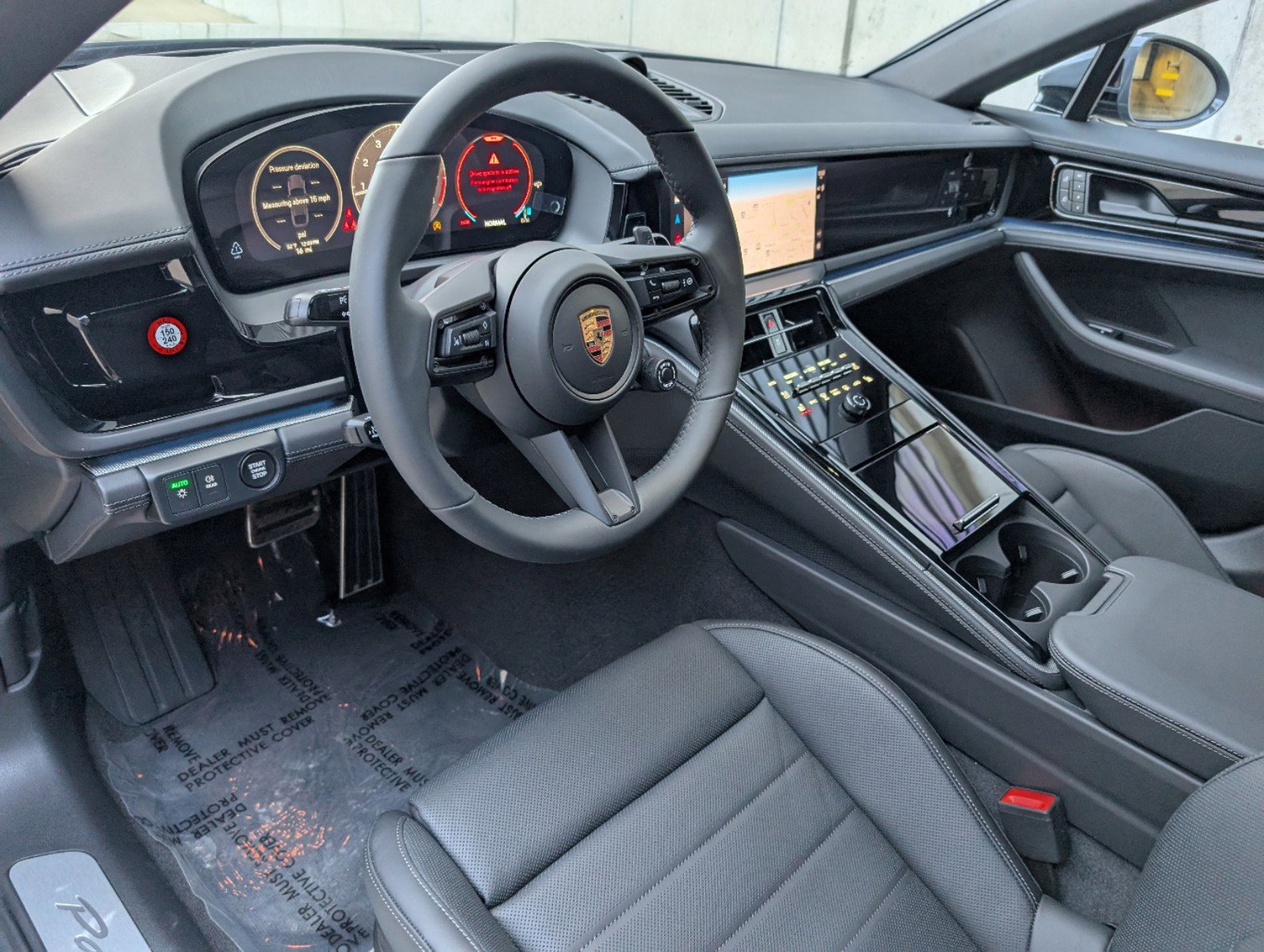 2025 Porsche Panamera 4 photo 4