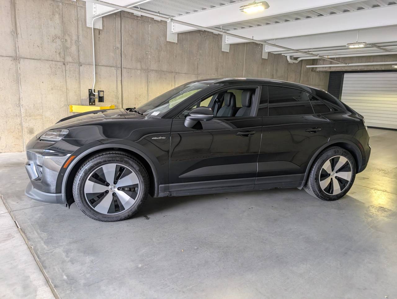 Certified 2025 Porsche Macan Base with VIN WP1AD2XA9SL076462 for sale in Littleton, CO