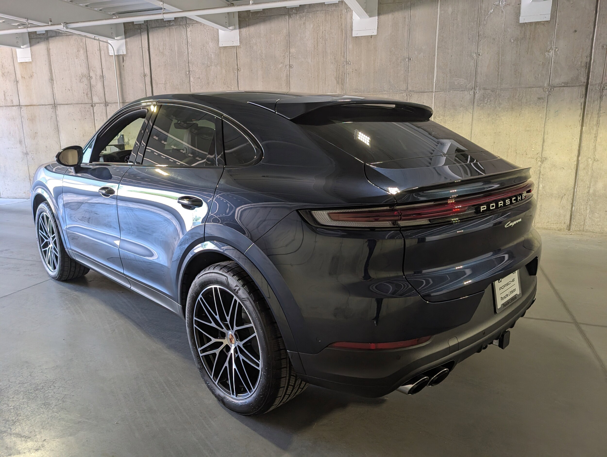 2025 Porsche Cayenne Coupe photo 3