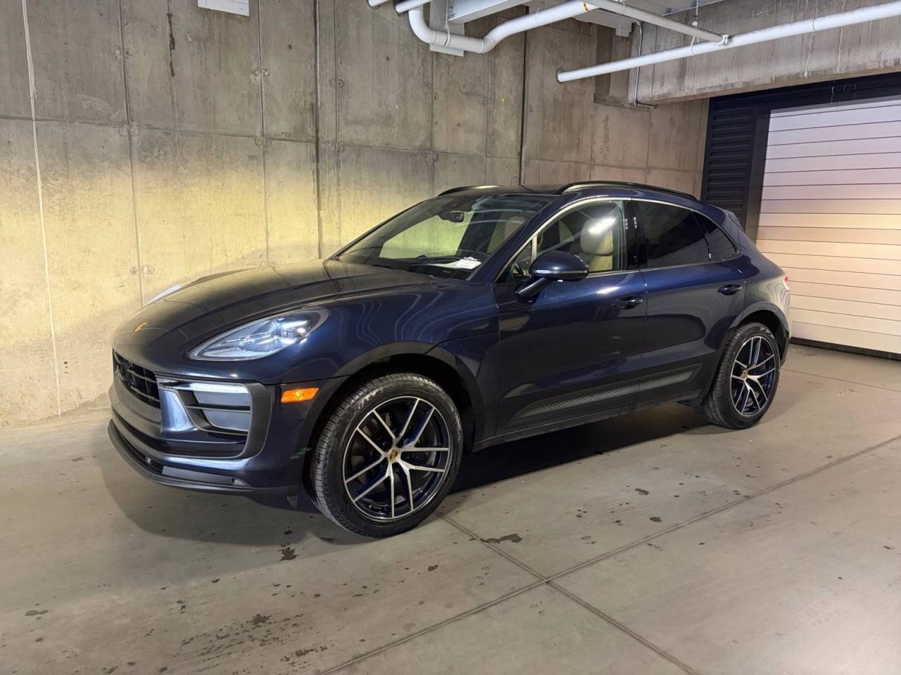 2023 Porsche Macan T's photo