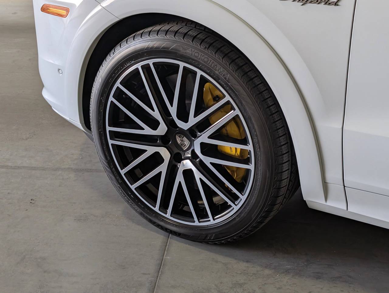 2025 Porsche Cayenne Turbo E-Hybrid - Photo 17