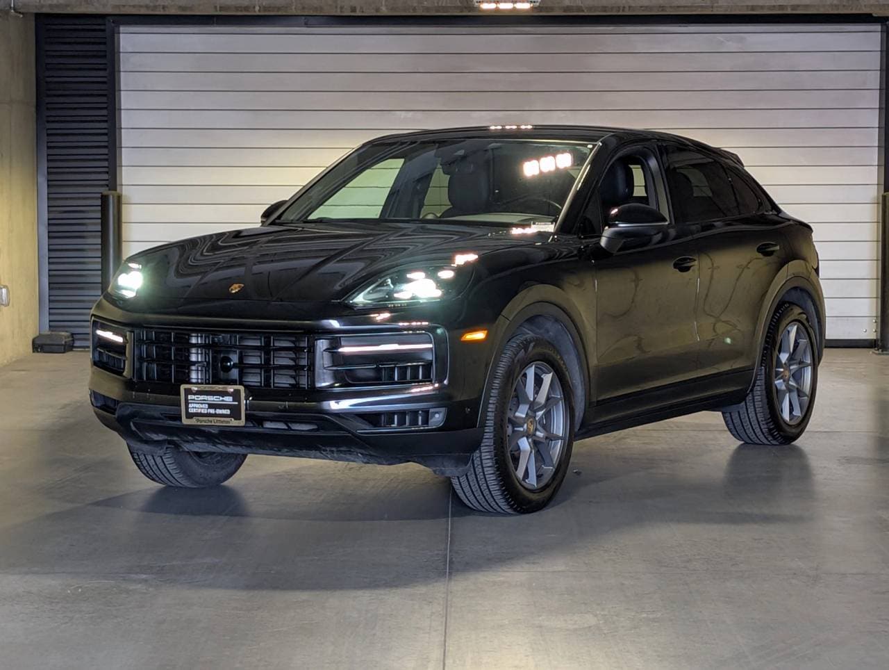 2024 Porsche Cayenne Coup Base