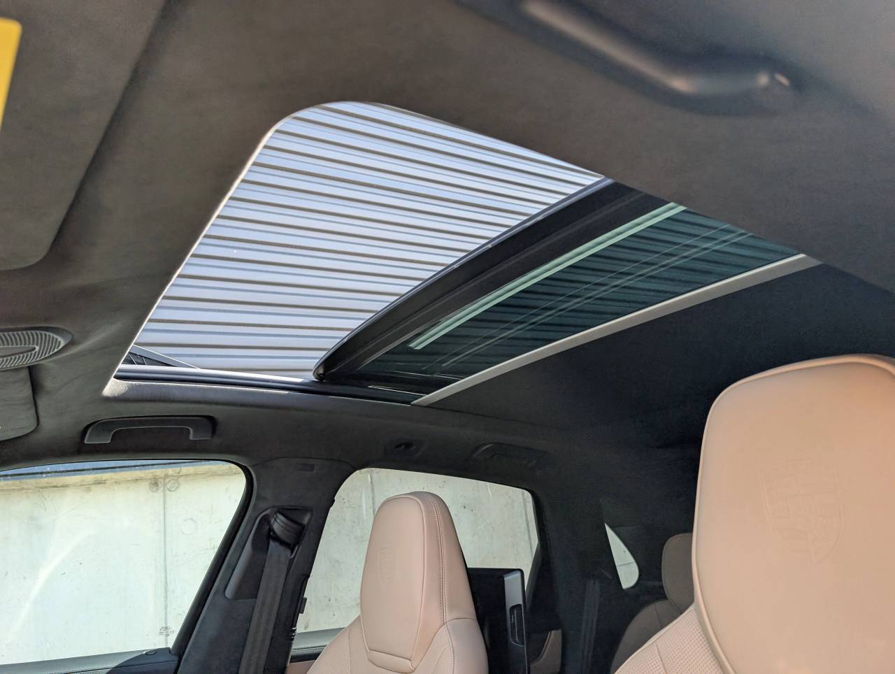 2025 Porsche Cayenne Turbo E-Hybrid - Photo 22