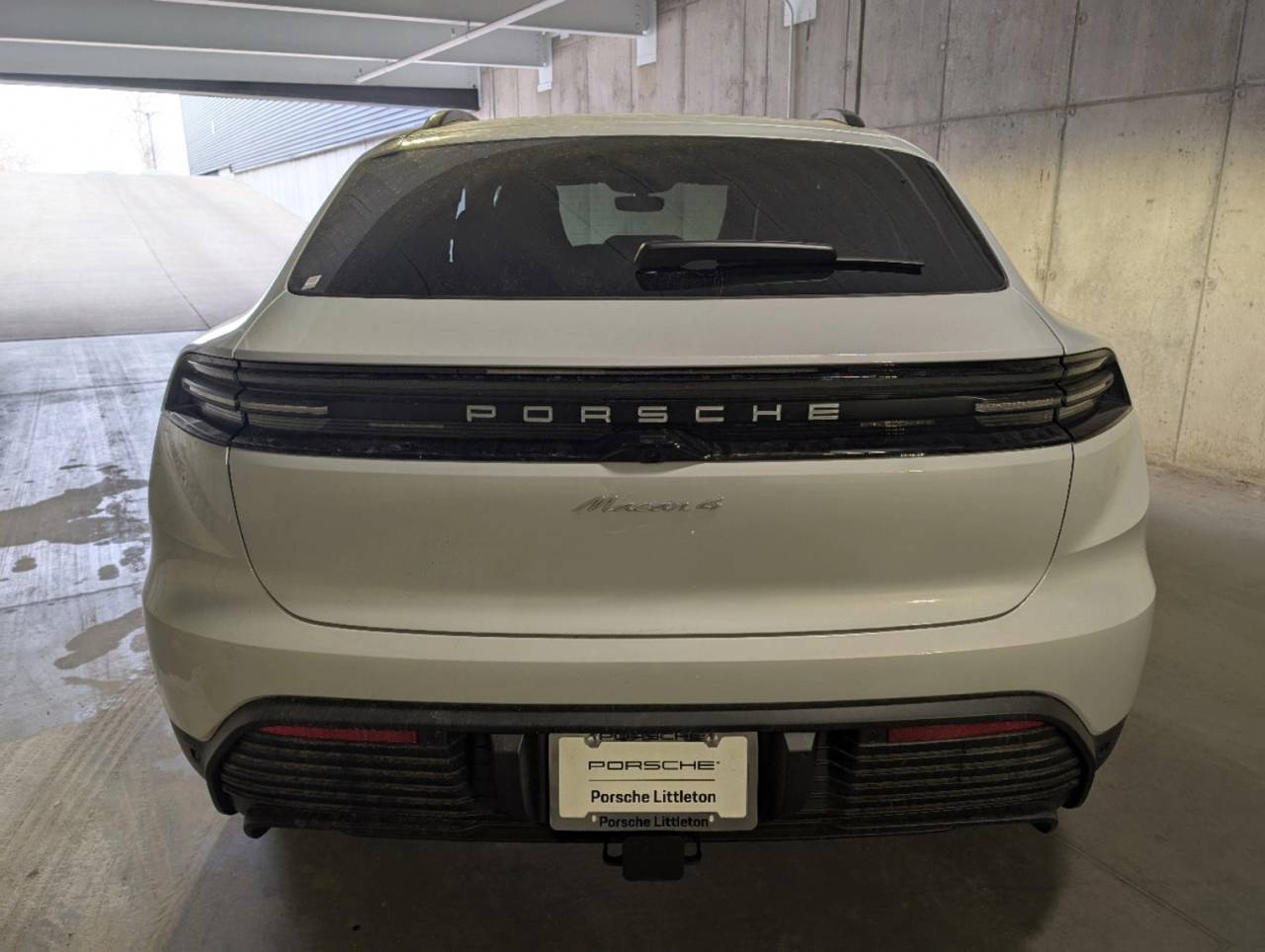 2024 Porsche Macan Electric 4 photo 4