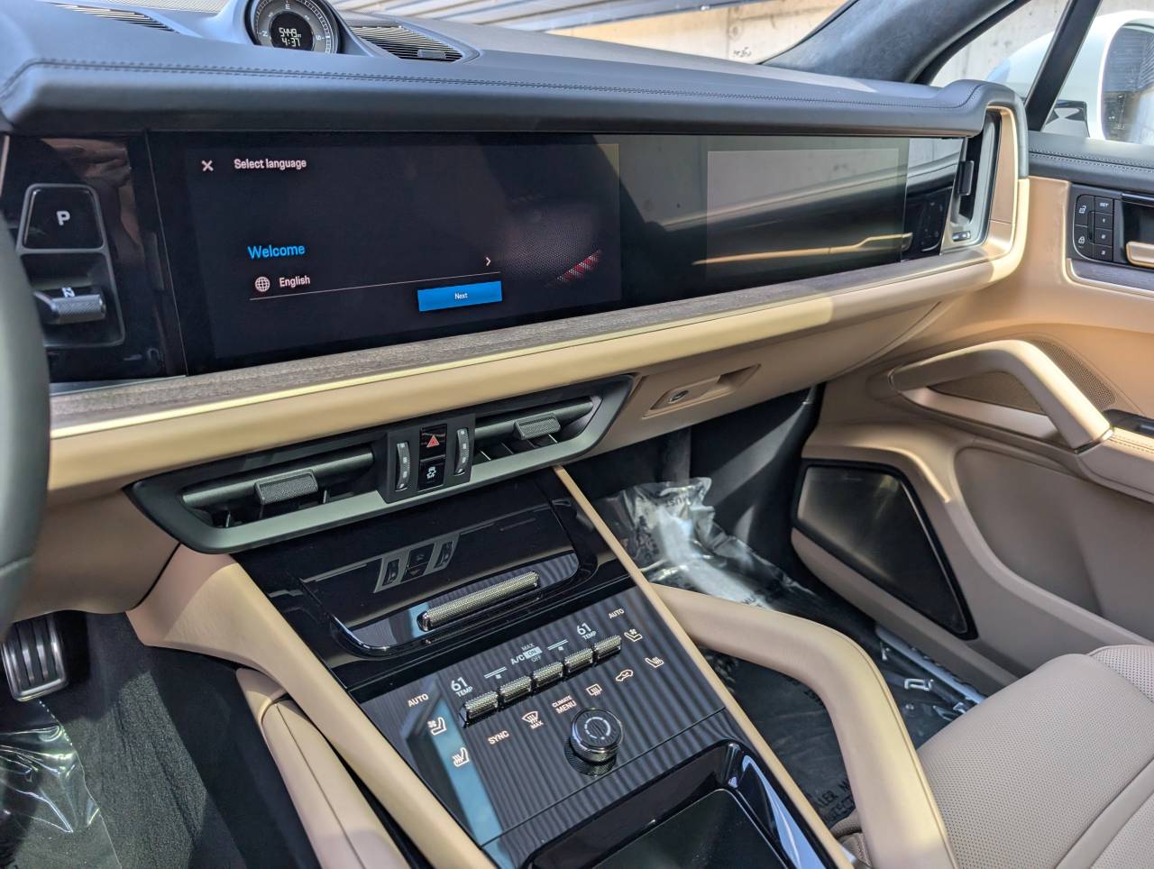 2025 Porsche Cayenne Turbo E-Hybrid - Photo 35