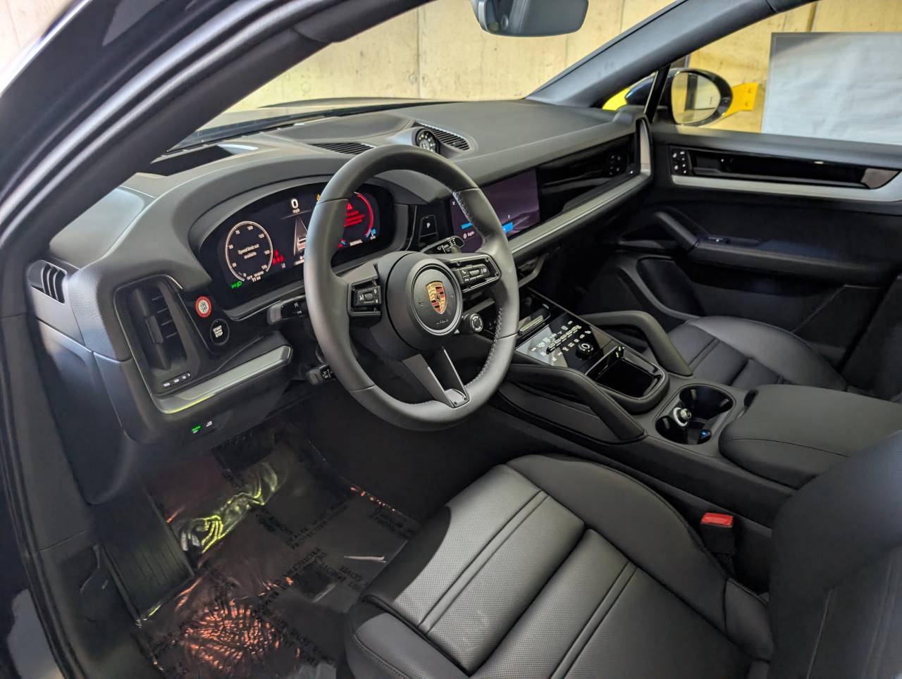 2026 Porsche Cayenne Coupe photo 4