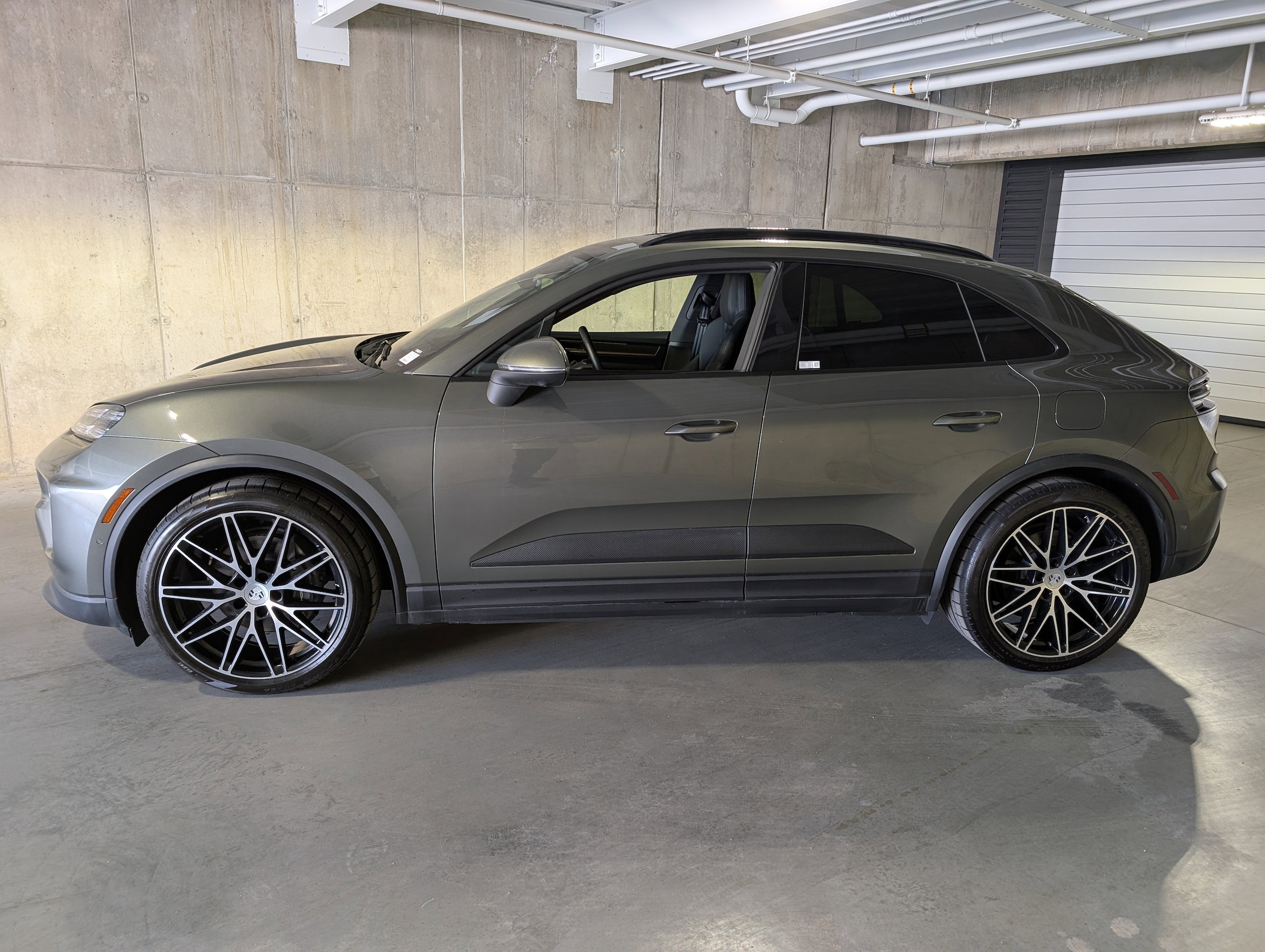 Certified 2024 Porsche Macan Base with VIN WP1AA2XA1RL000074 for sale in Littleton, CO