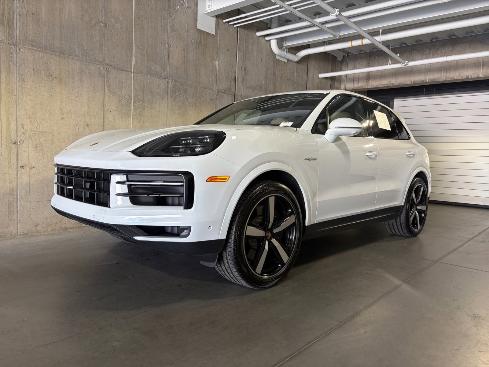 2025 Porsche Cayenne E-Hybrid's photo