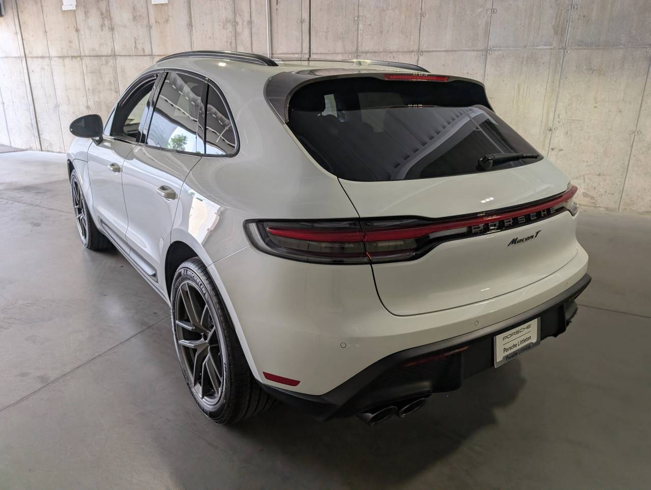2025 Porsche Macan T photo 3