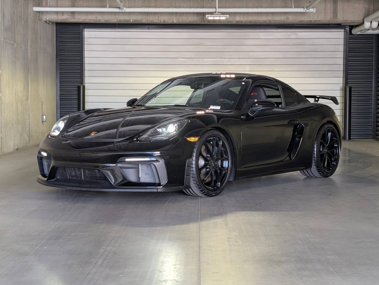 2023 Porsche 718 GT4